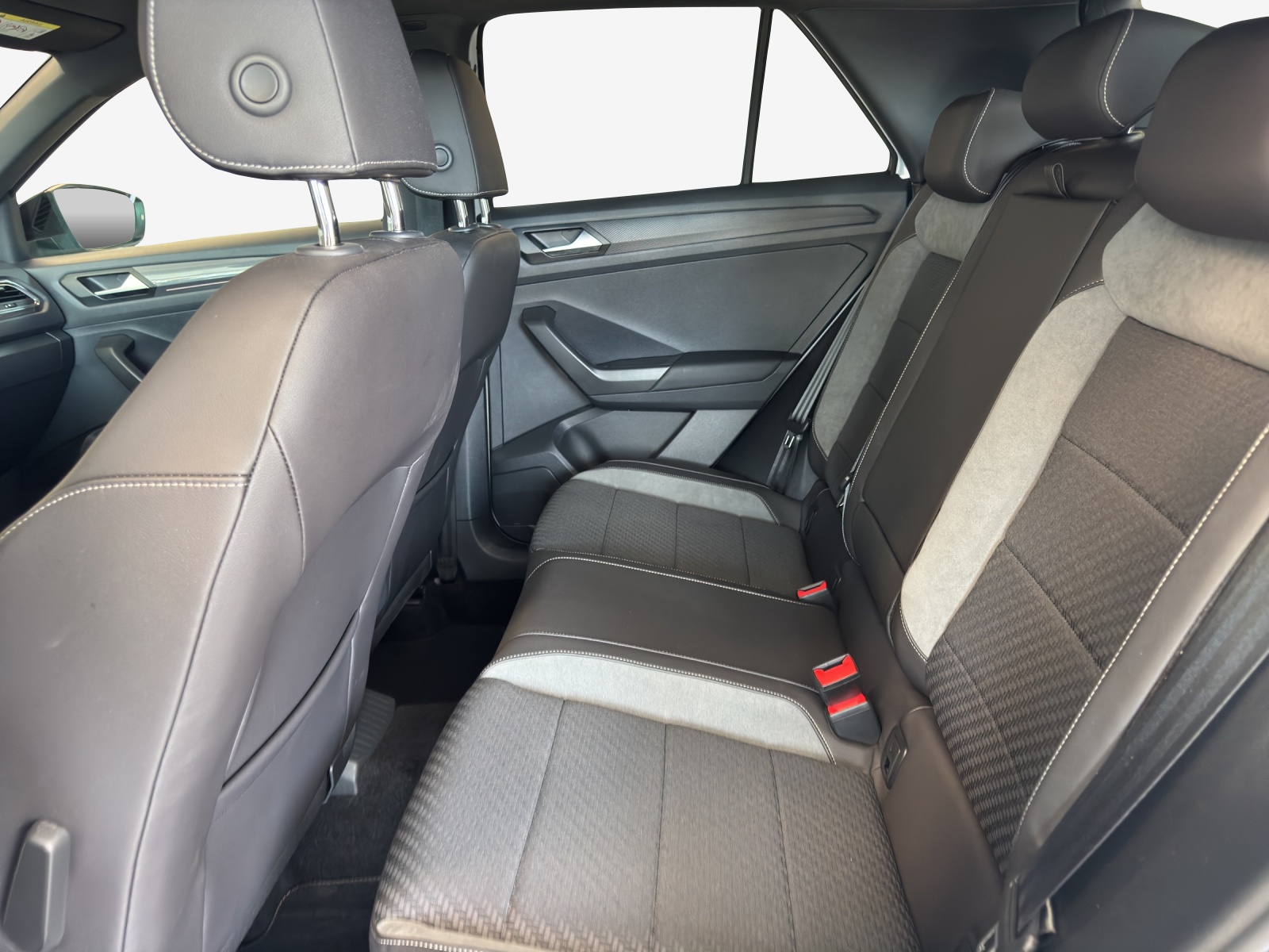 VW T-Roc 2.0 TSI Sport DSG 4Motion-image-11