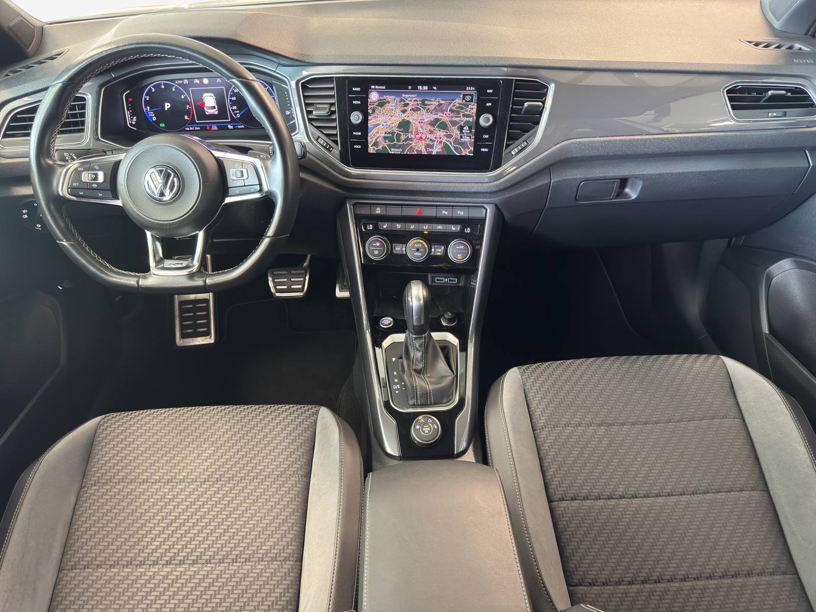 VW T-Roc 2.0 TSI Sport DSG 4Motion-image-8