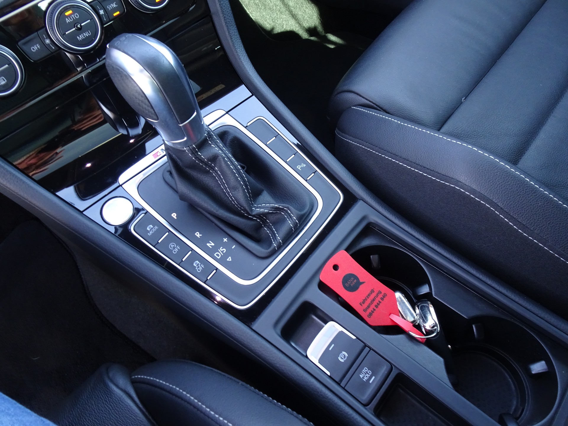 VW Golf 2.0 TSI R 4Motion DSG-image-11