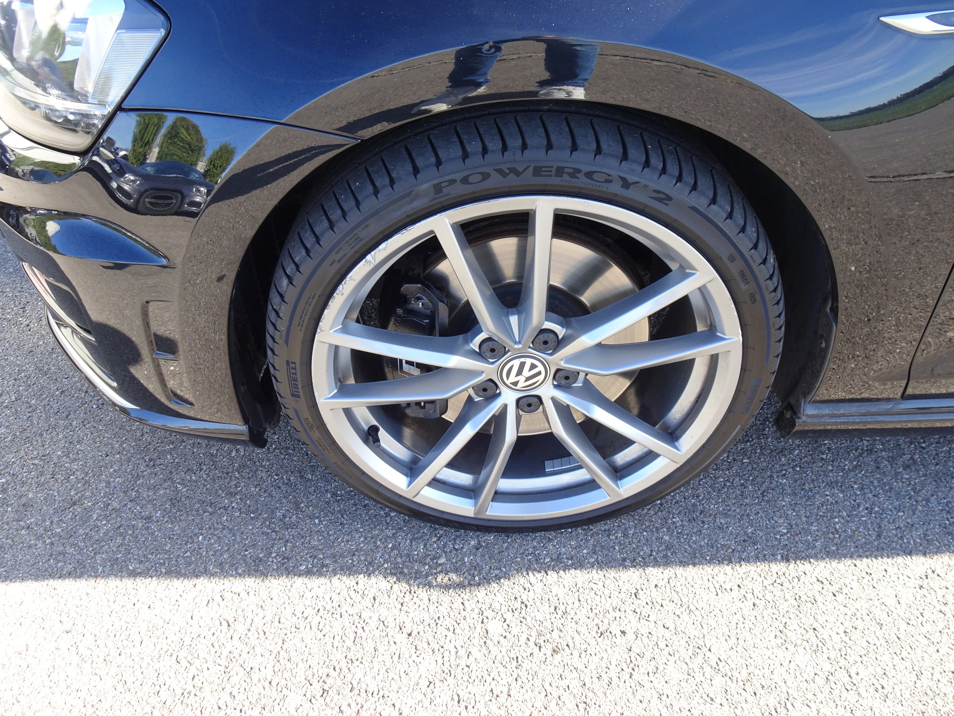 VW Golf 2.0 TSI R 4Motion DSG-image-9