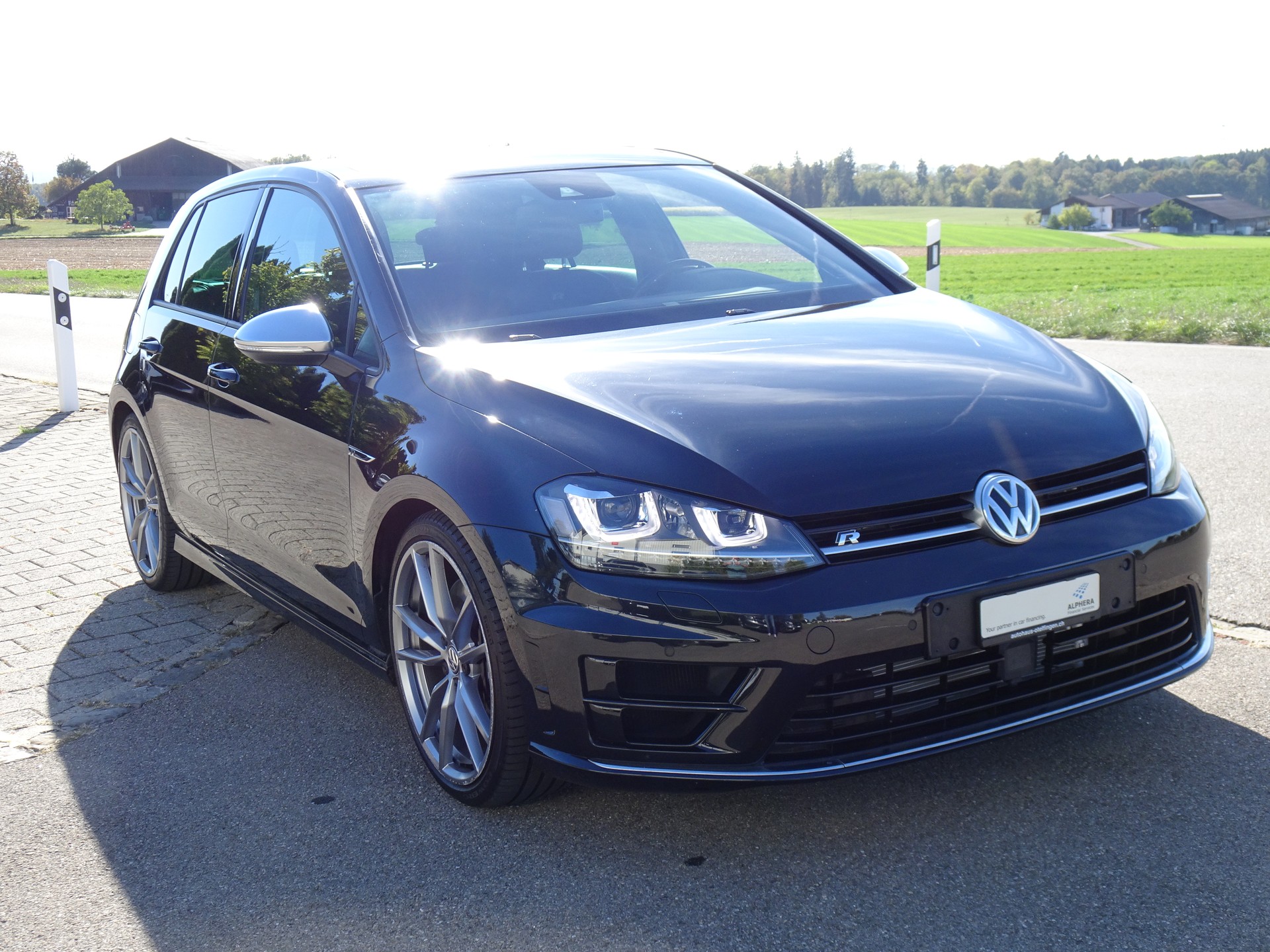 VW Golf 2.0 TSI R 4Motion DSG-image-5