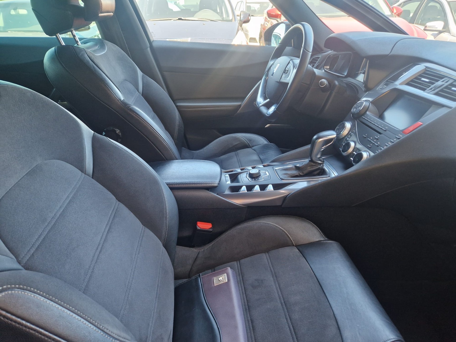 DS AUTOMOBILES DS5 2.0 HDi SO Chic Automatic-image-6
