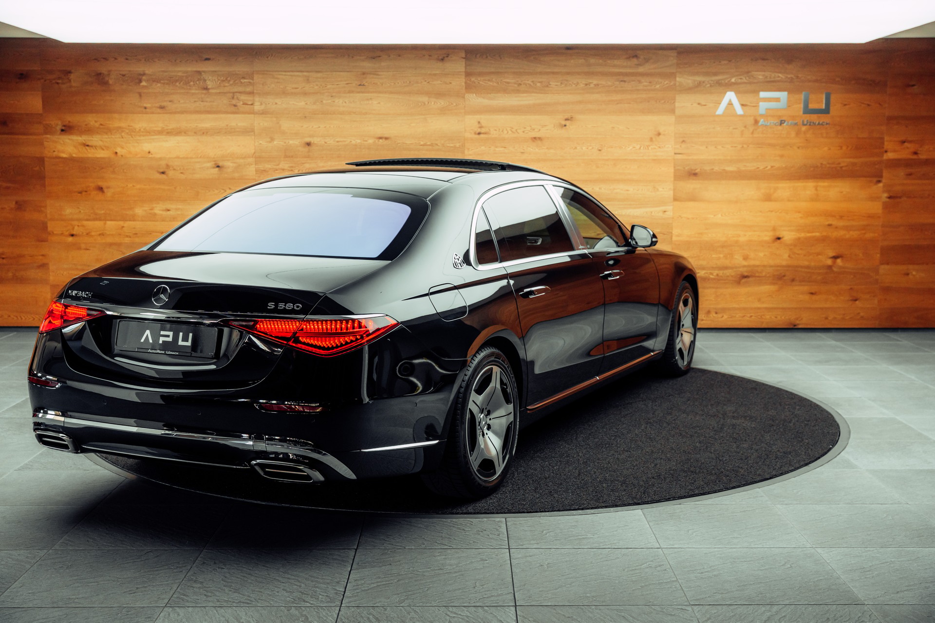 MERCEDES-BENZ S 580 4Matic Maybach 9G-Tronic-showroom-element-1