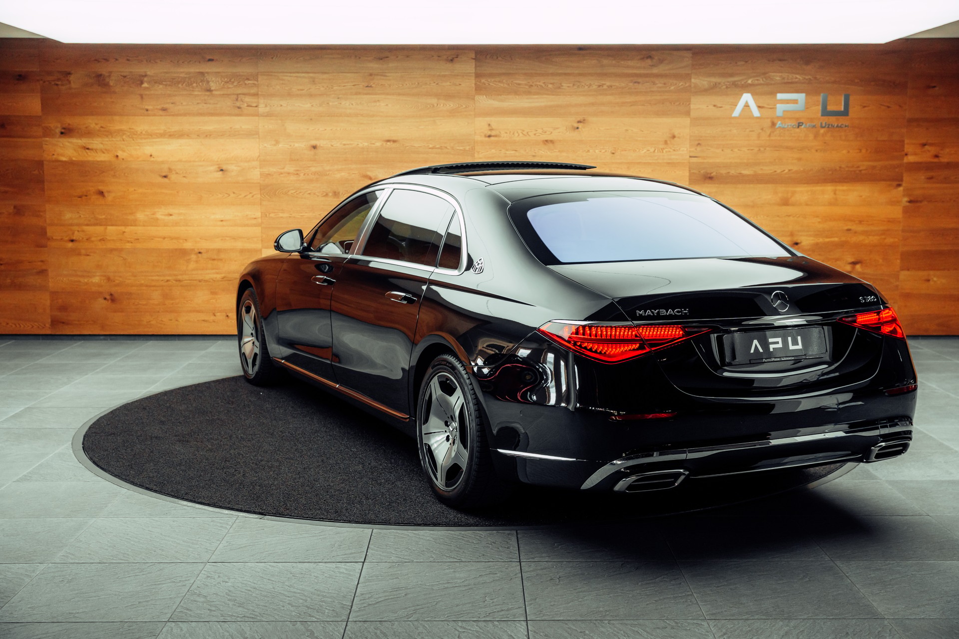 MERCEDES-BENZ S 580 4Matic Maybach 9G-Tronic-showroom-element-2