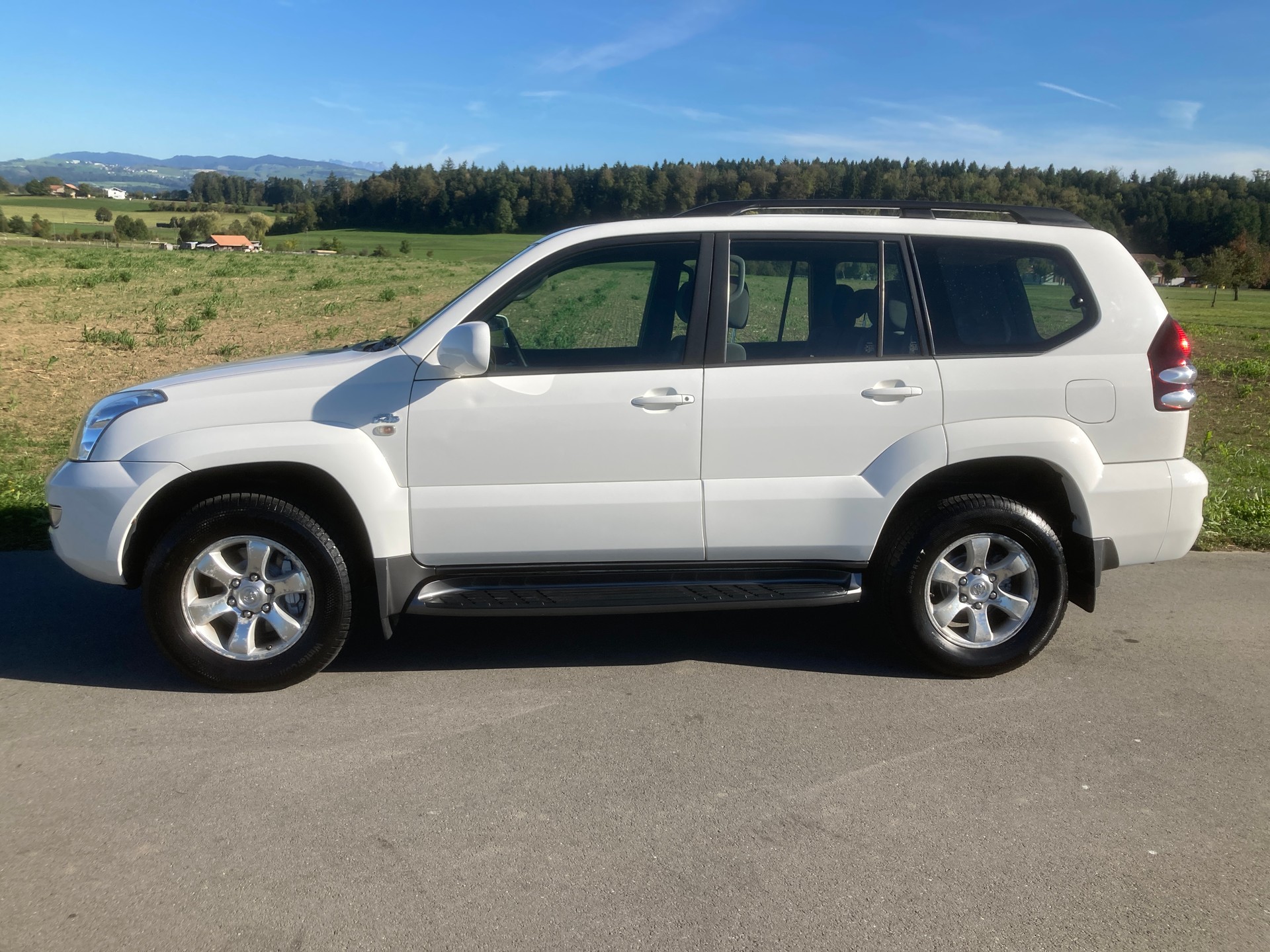 TOYOTA Land Cruiser 3.0 TD Linea Terra mit 3.5t Anhängelast-image-4