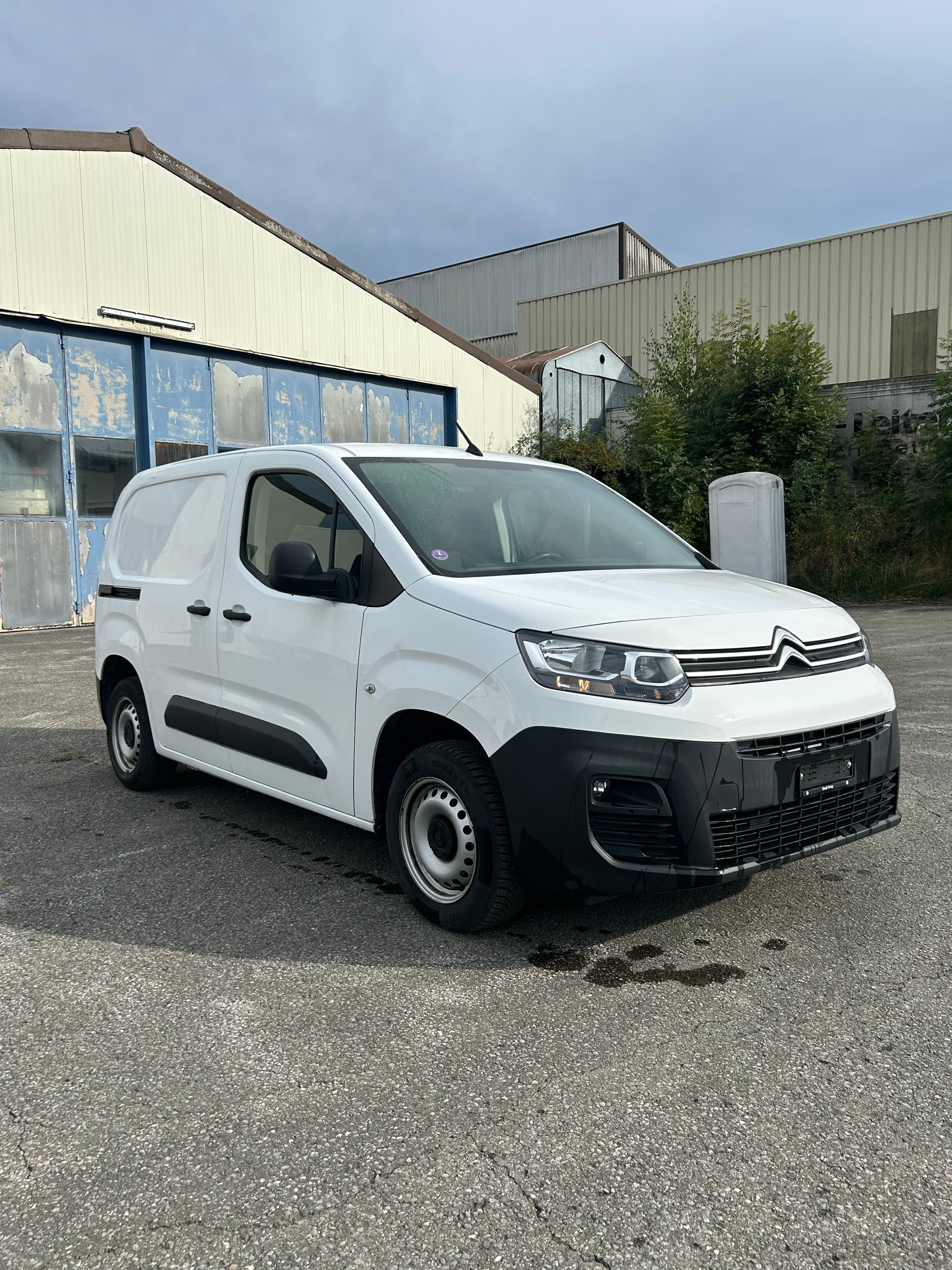 CITROEN Berlingo Van 1.2 Pure Tech 110 s/s Driver 650kg-image-1