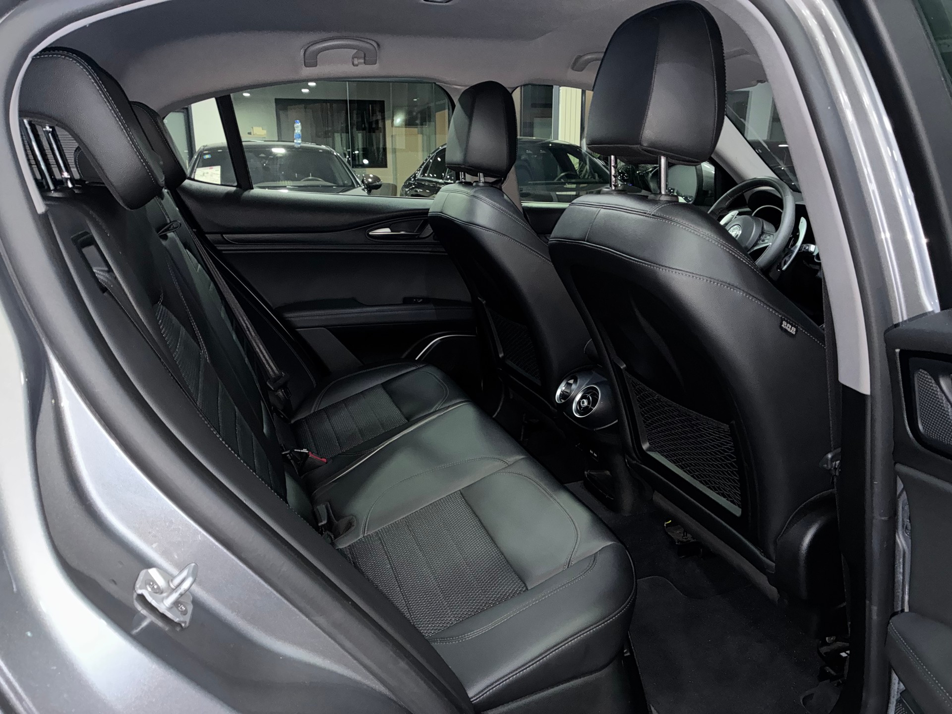 ALFA ROMEO Stelvio 2.2 JTDM Executive Q4 Automatic-image-14