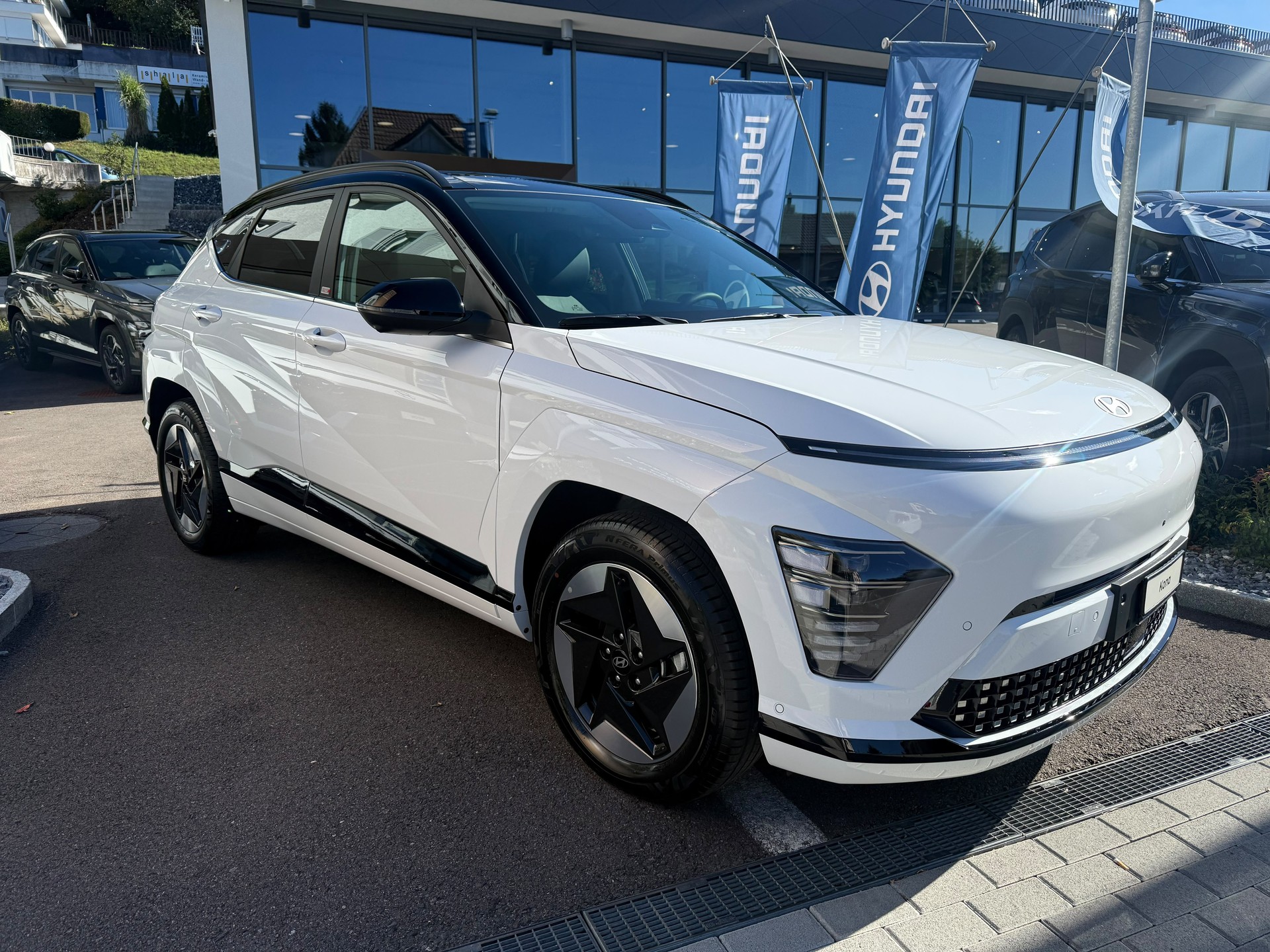 HYUNDAI Kona EV 65.4 kWh Vertex-showroom-element-1