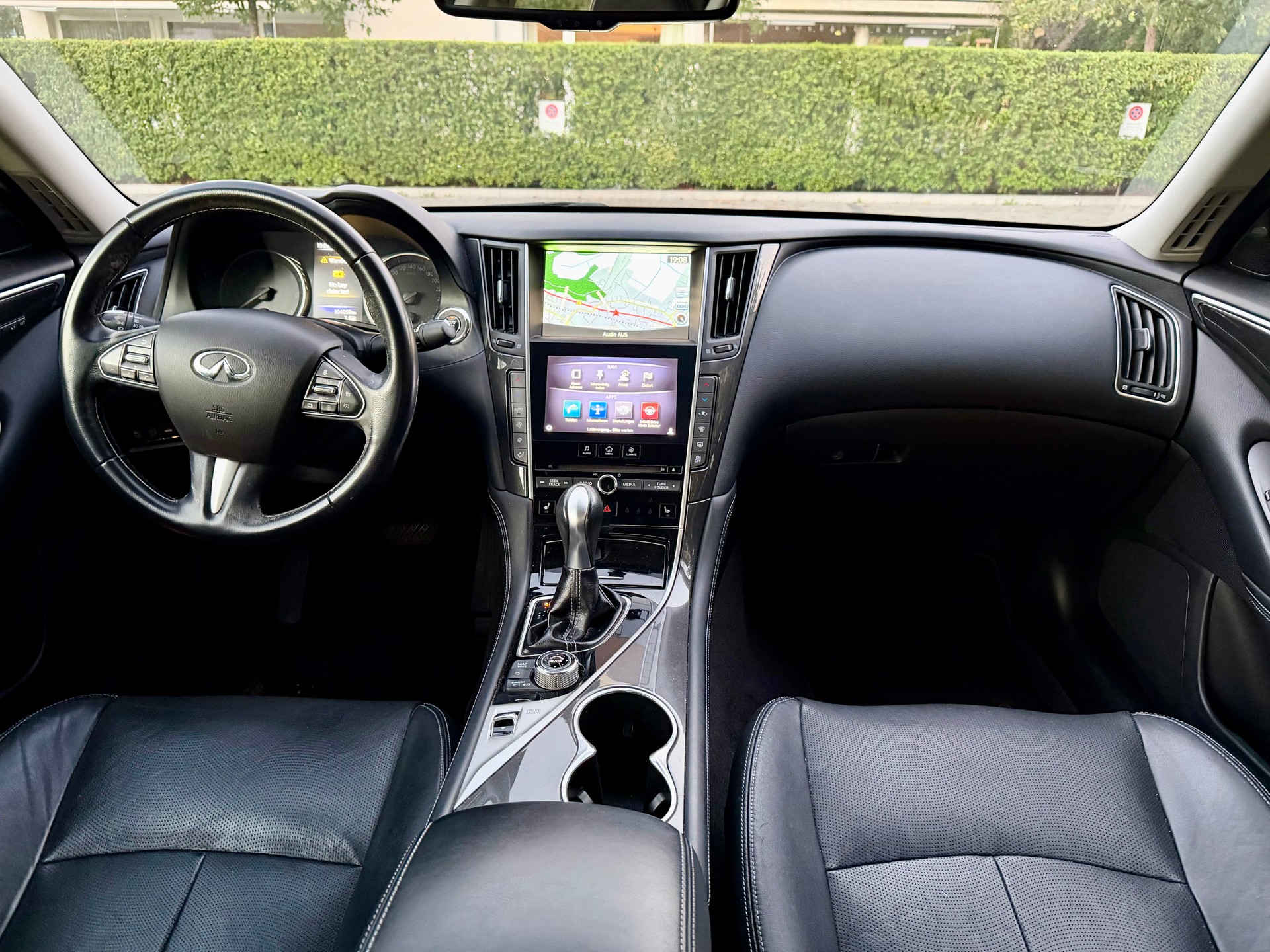 INFINITI Q50 2.2d Premium Executive Automatic-image-9