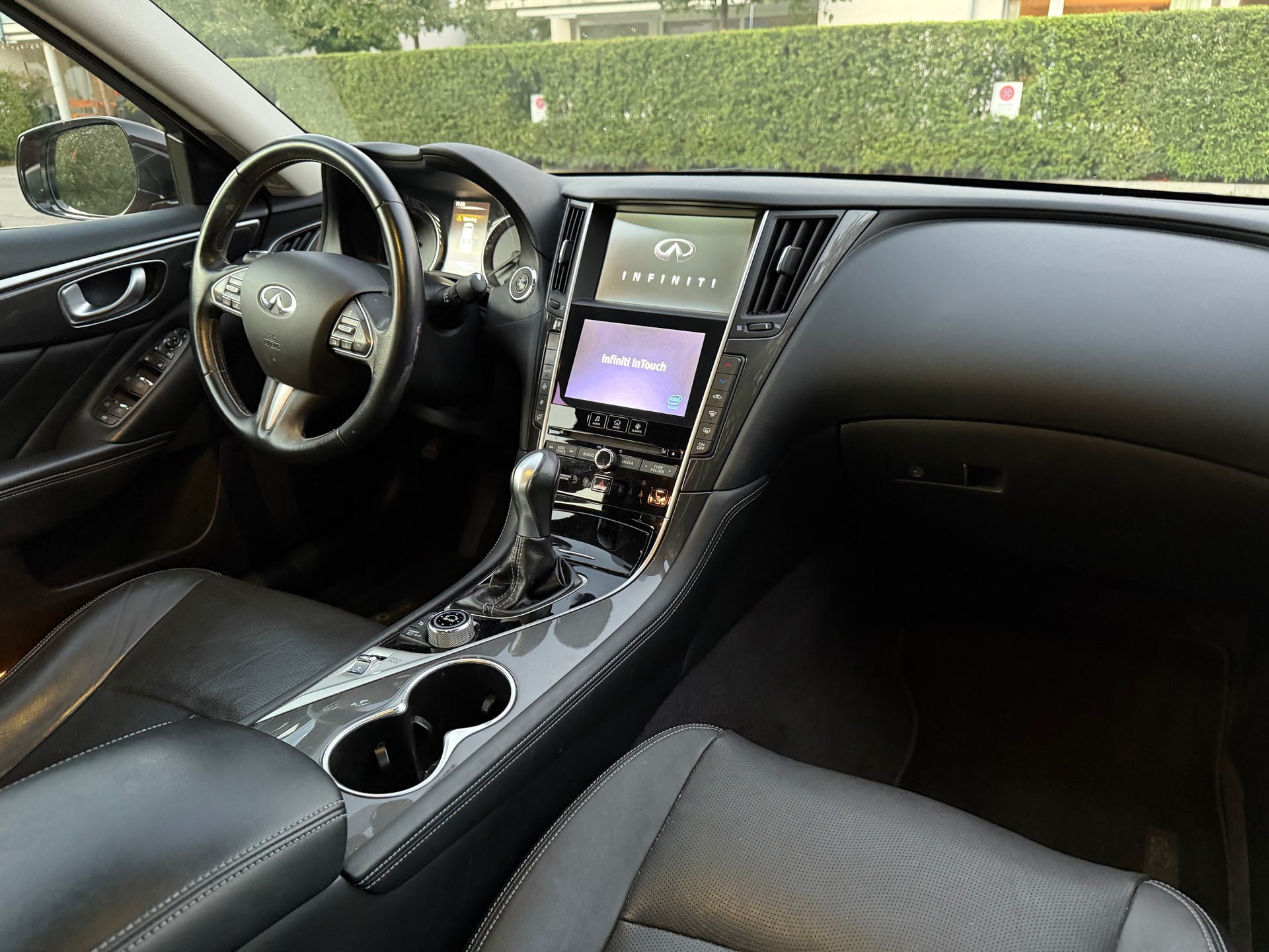 INFINITI Q50 2.2d Premium Executive Automatic-image-8