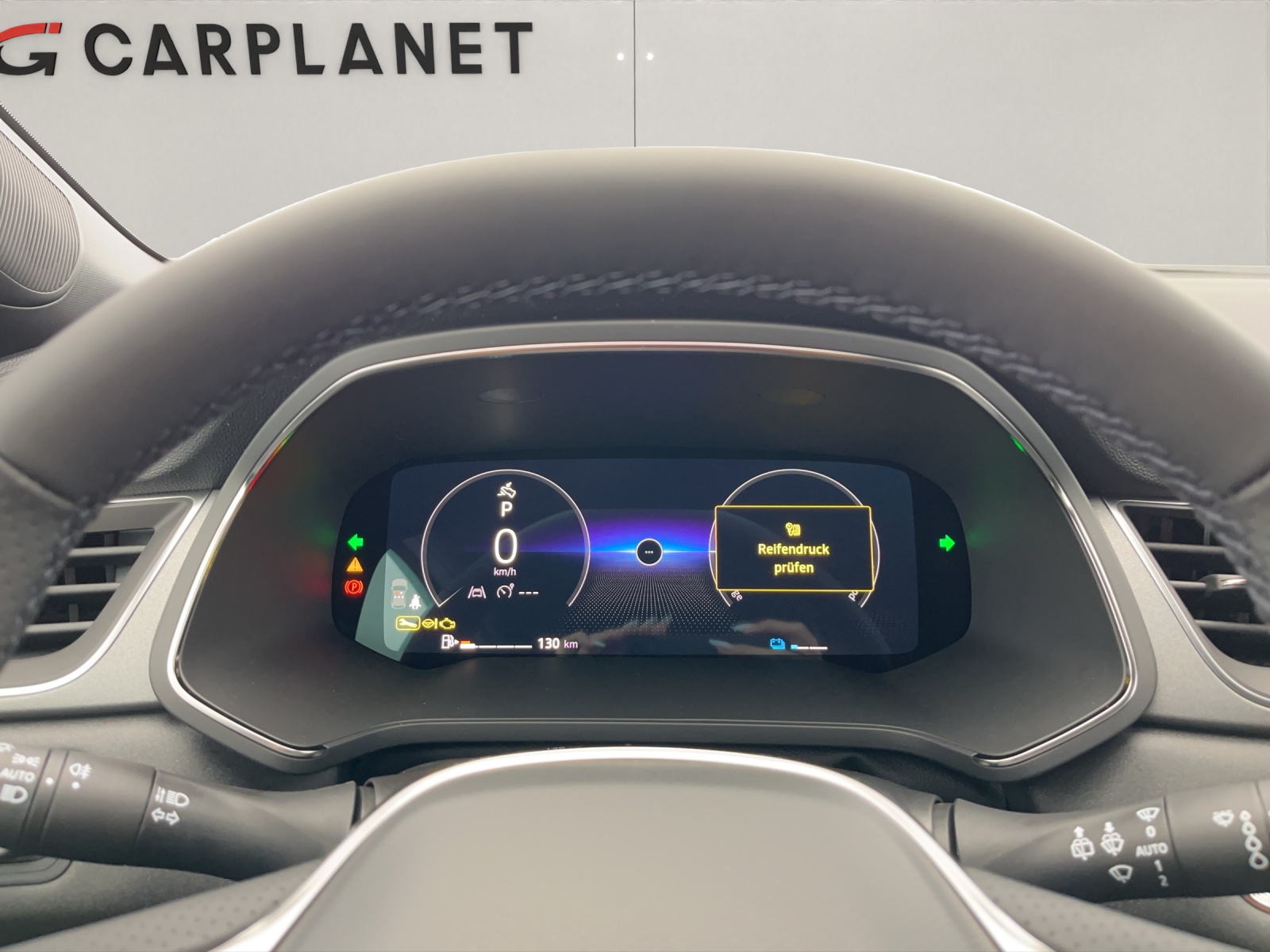 RENAULT Captur 1.8 E-Tech techno-image-10