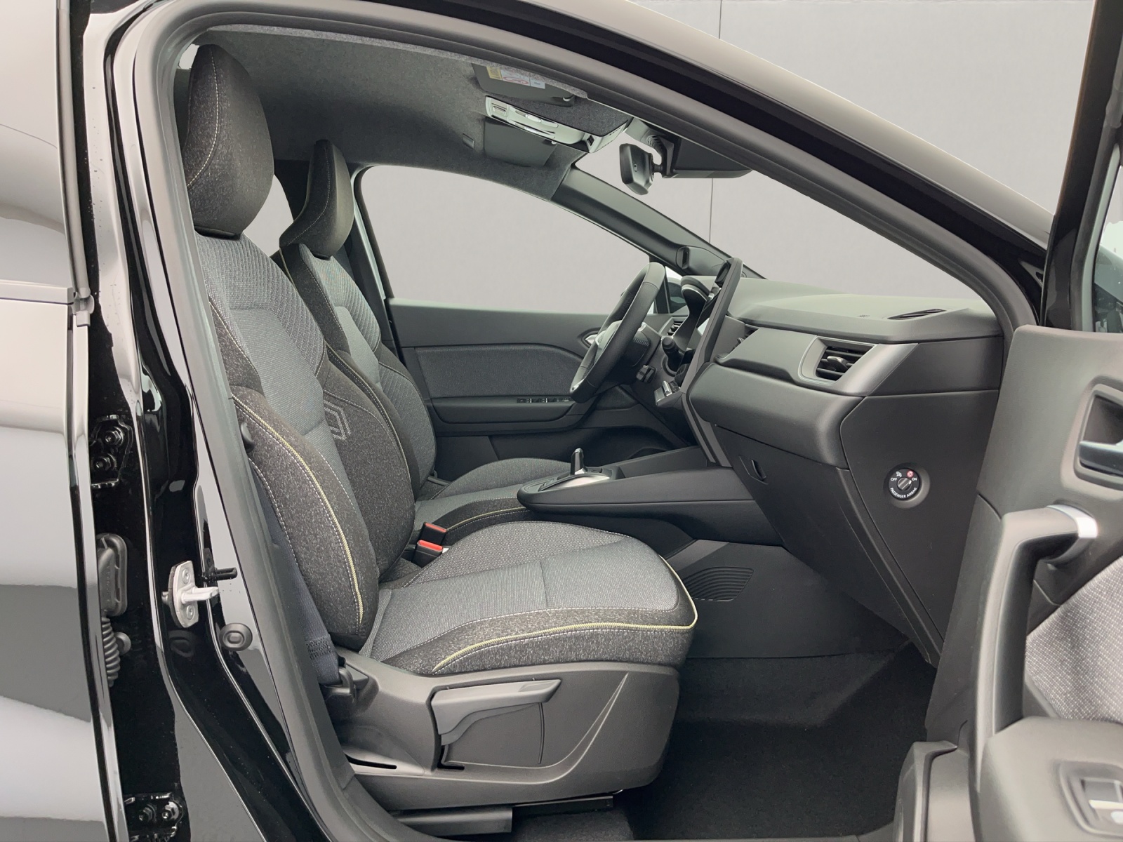 RENAULT Captur 1.8 E-Tech techno-image-15