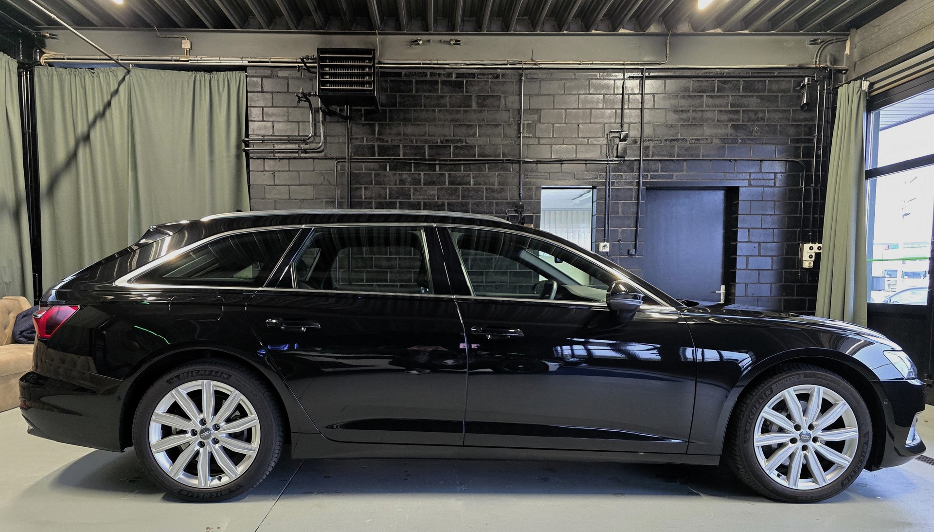 AUDI A6 Avant 50 TDI Sport quattro T-Tronic-image-1