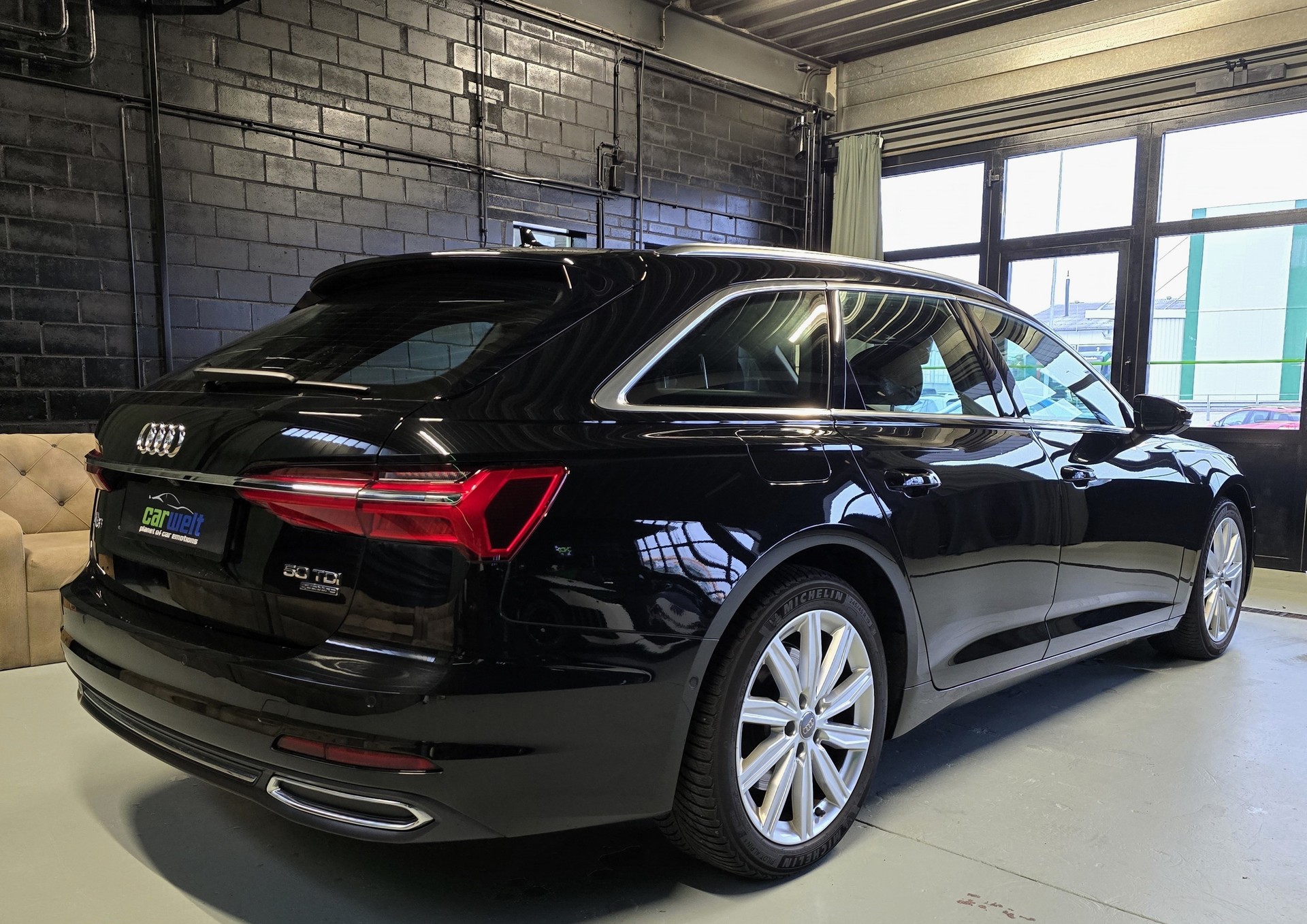 AUDI A6 Avant 50 TDI Sport quattro T-Tronic-image-2