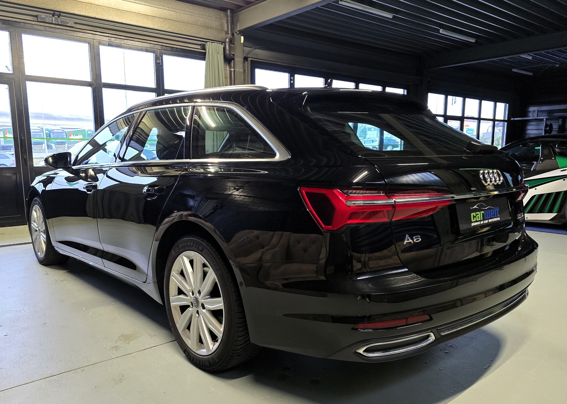 AUDI A6 Avant 50 TDI Sport quattro T-Tronic-image-7