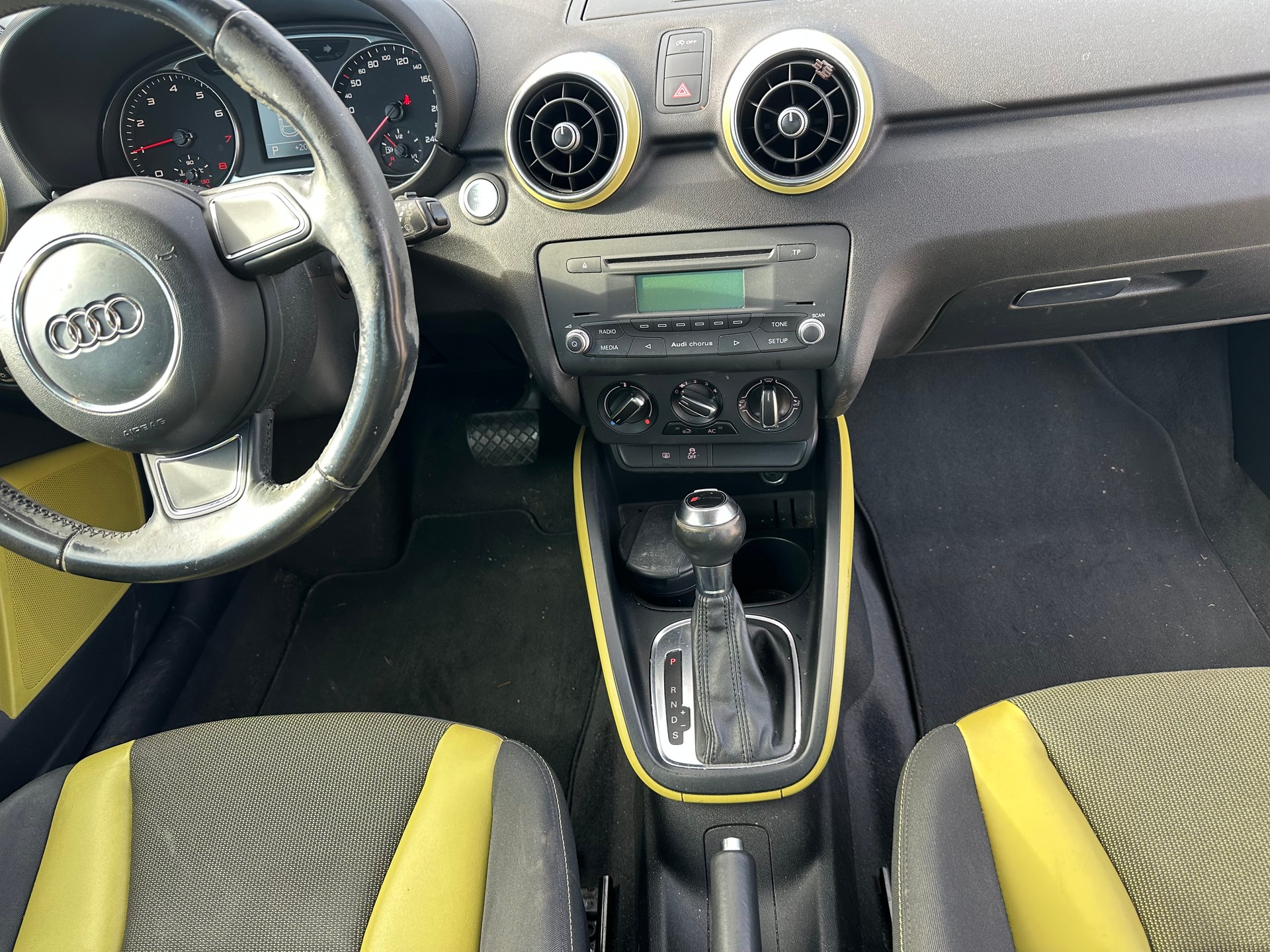 AUDI A1 1.4 TFSI Attraction S-tronic-image-5