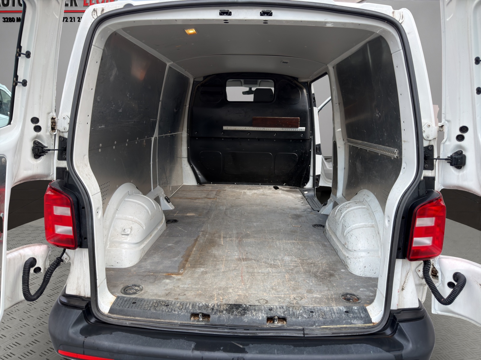 VW T6 2.0 TDI DSG-image-17