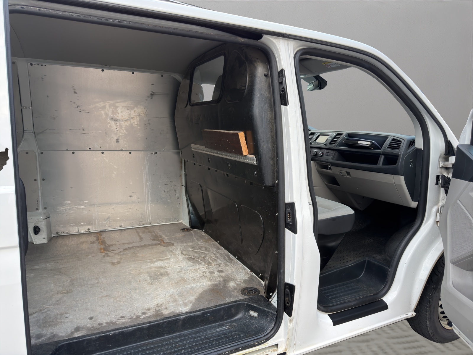 VW T6 2.0 TDI DSG-image-12