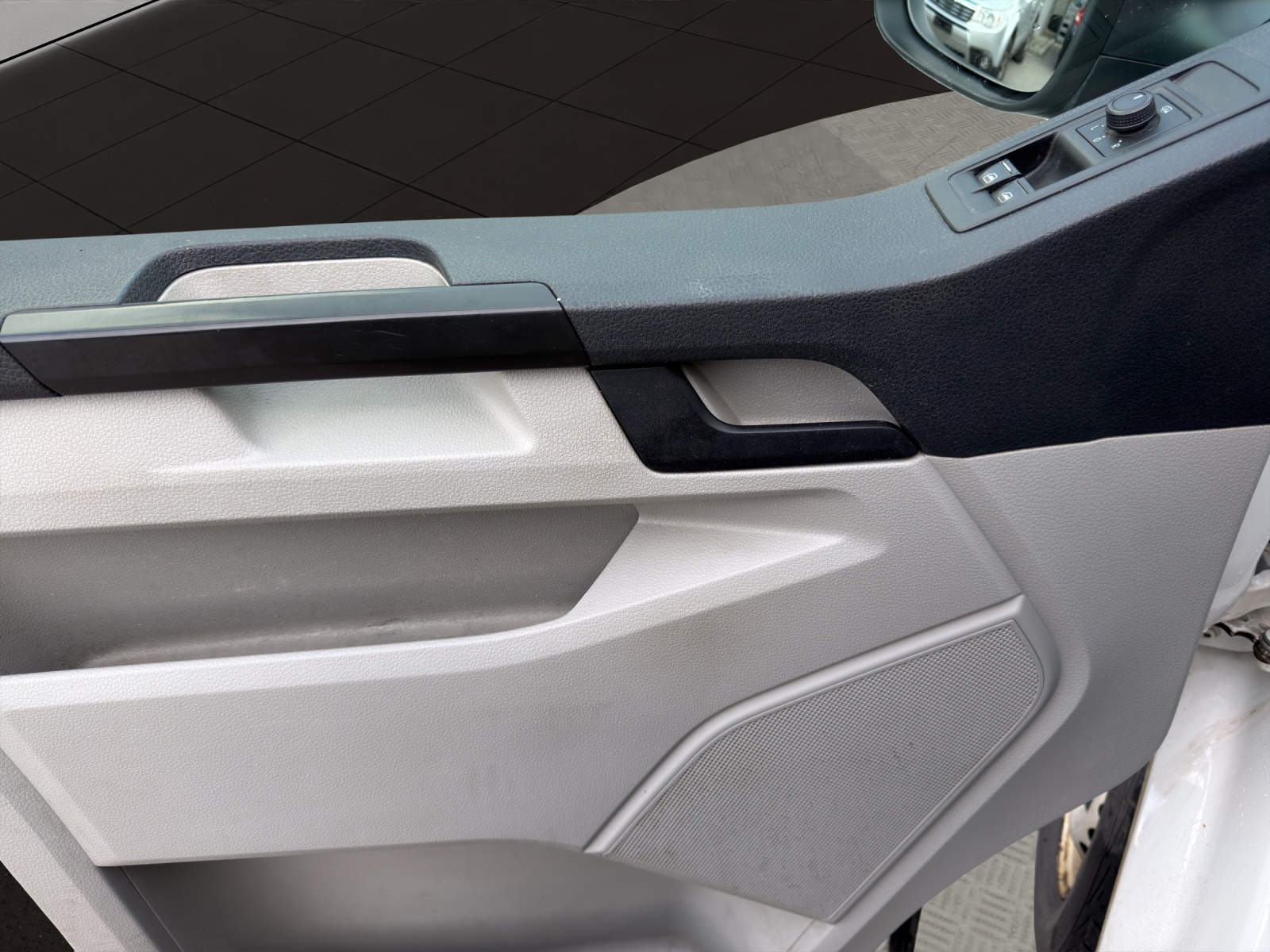 VW T6 2.0 TDI DSG-image-11