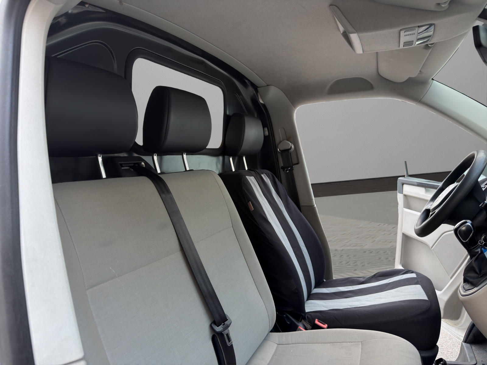 VW T6 2.0 TDI DSG-image-18