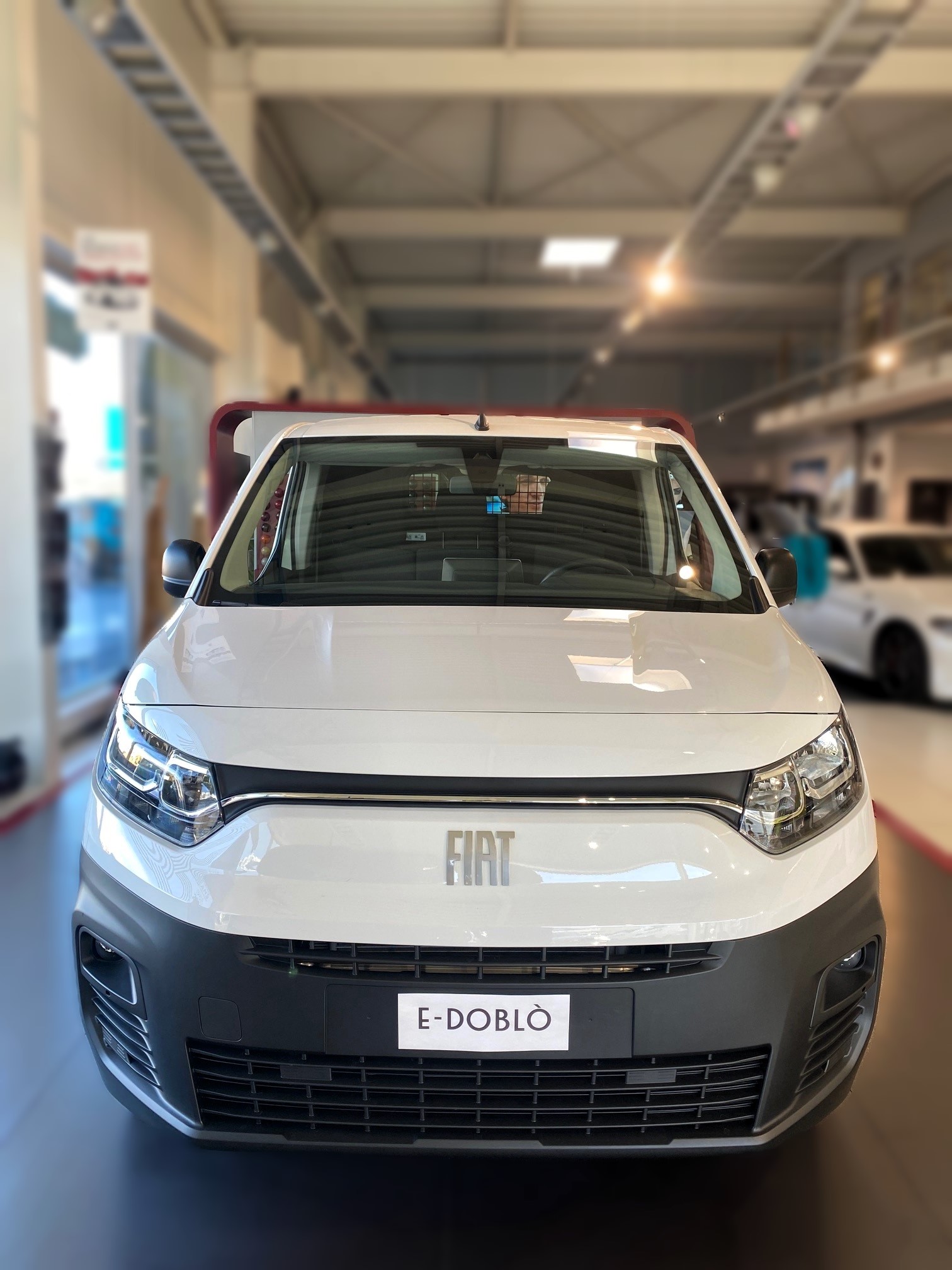 FIAT E-Doblo L1 50kWh 800kg Swiss Plus-image-6