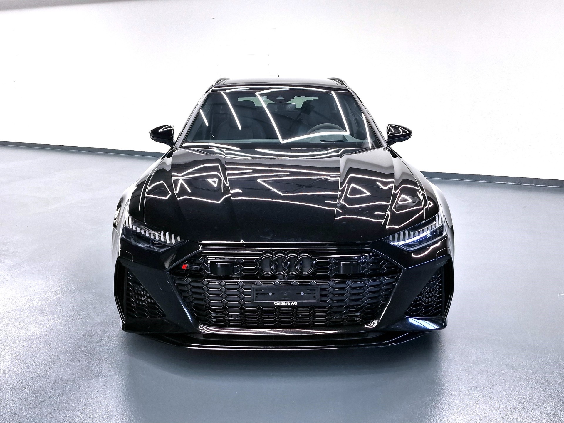 AUDI RS6 Avant 4.0 V8 TFSI quattro T-Tronic-image-3