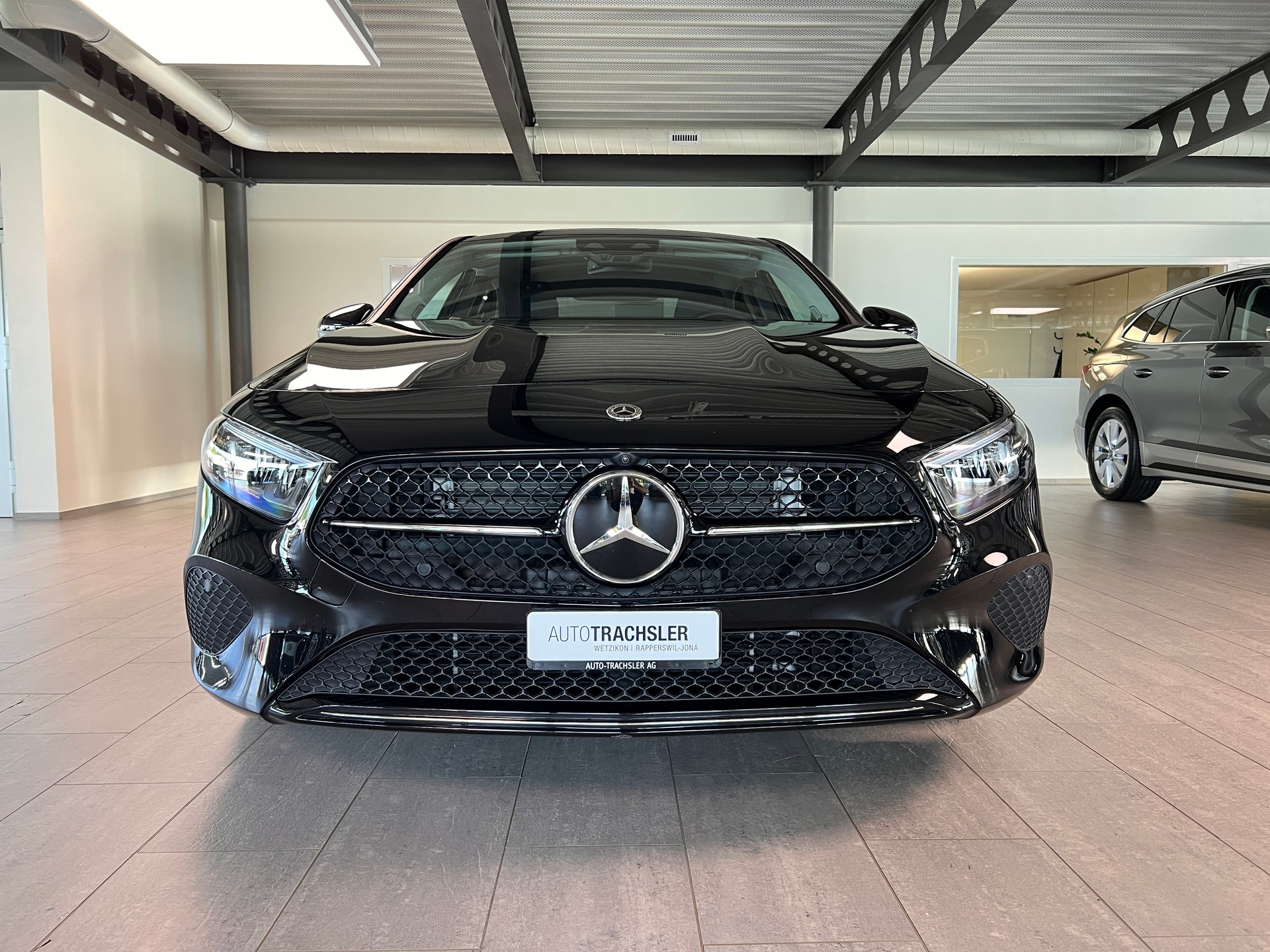 MERCEDES-BENZ A 200 7G-DCT-image-1
