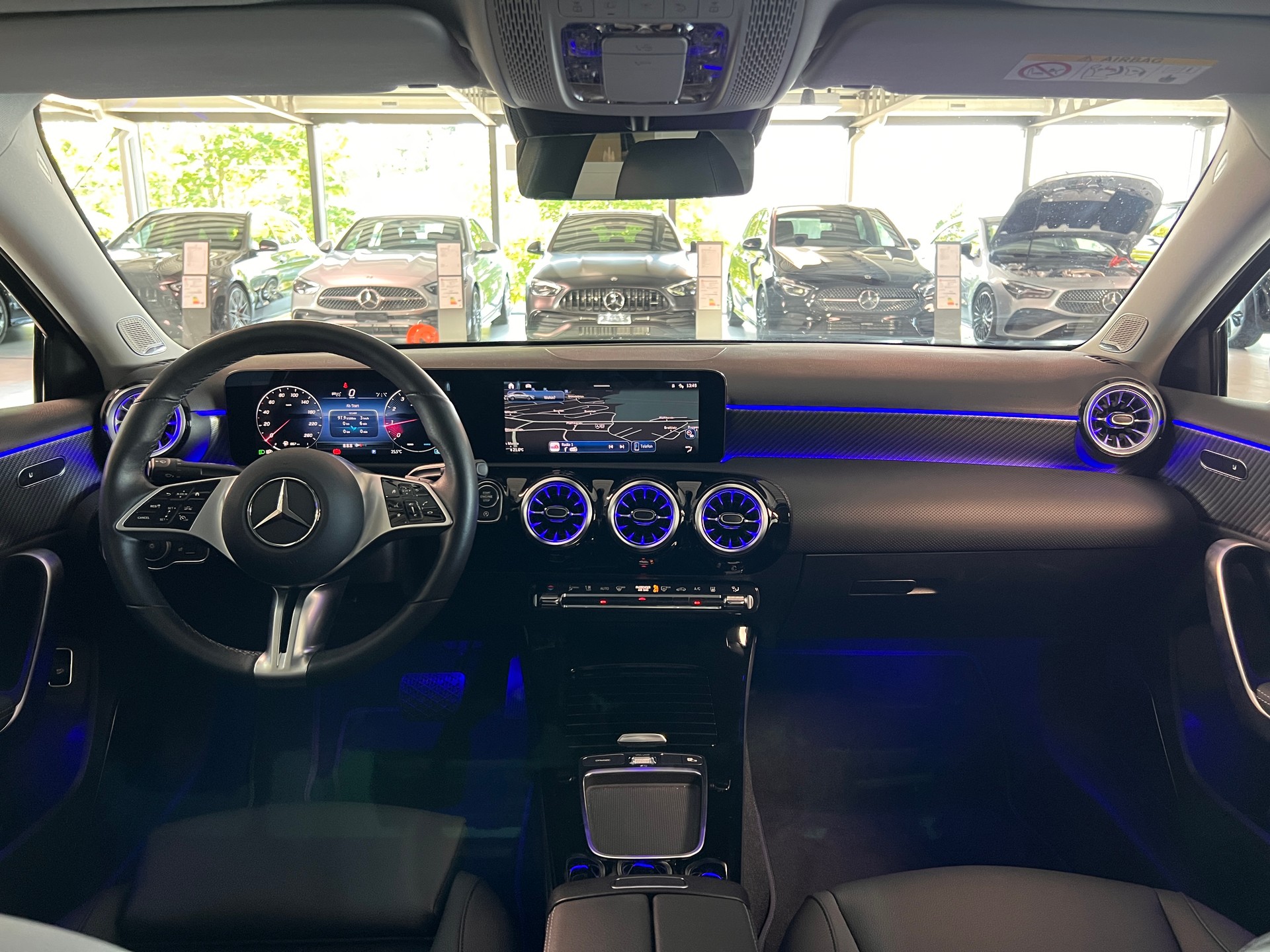 MERCEDES-BENZ A 200 7G-DCT-image-11