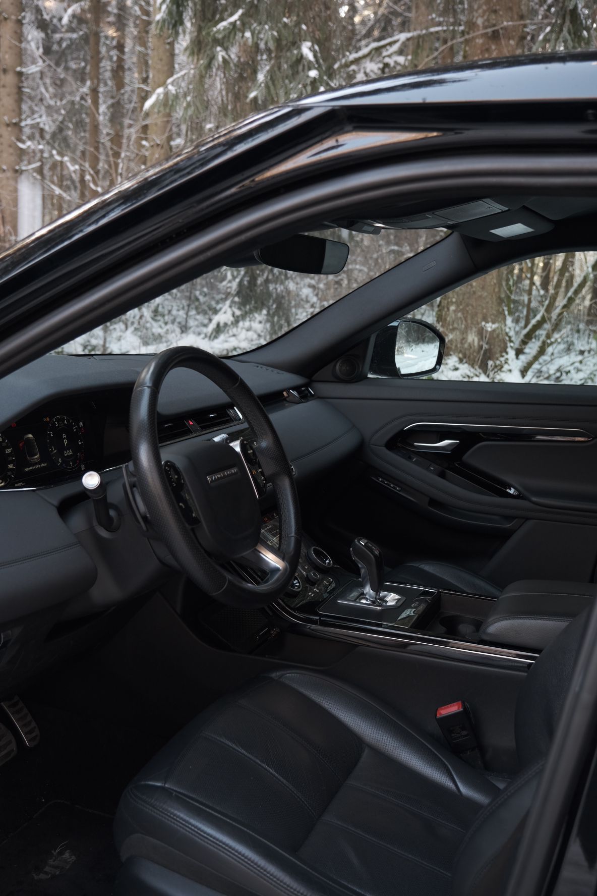 LAND ROVER Range Rover Evoque R-Dynamic P 200 SE AT9-image-9