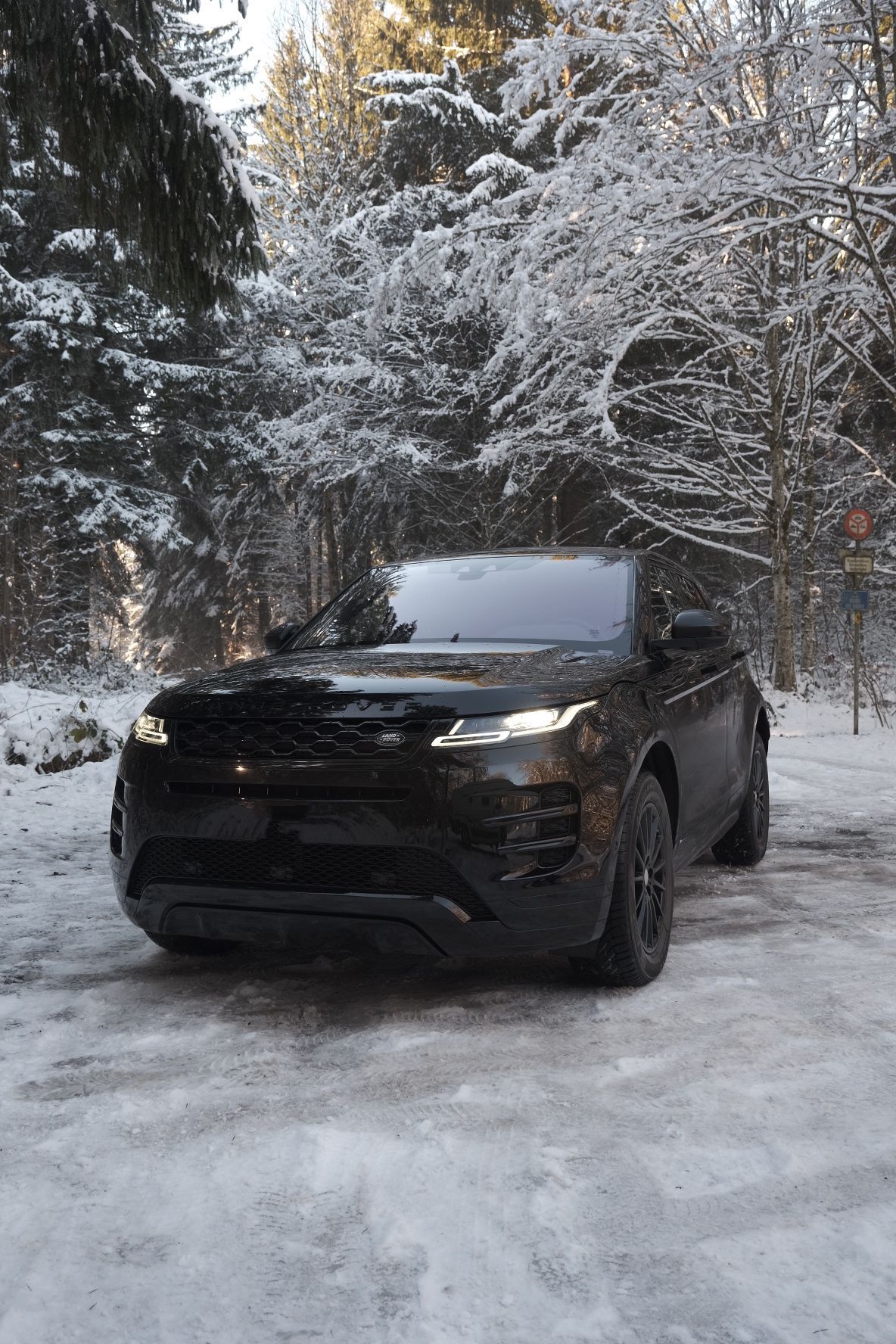 LAND ROVER Range Rover Evoque R-Dynamic P 200 SE AT9-image-1