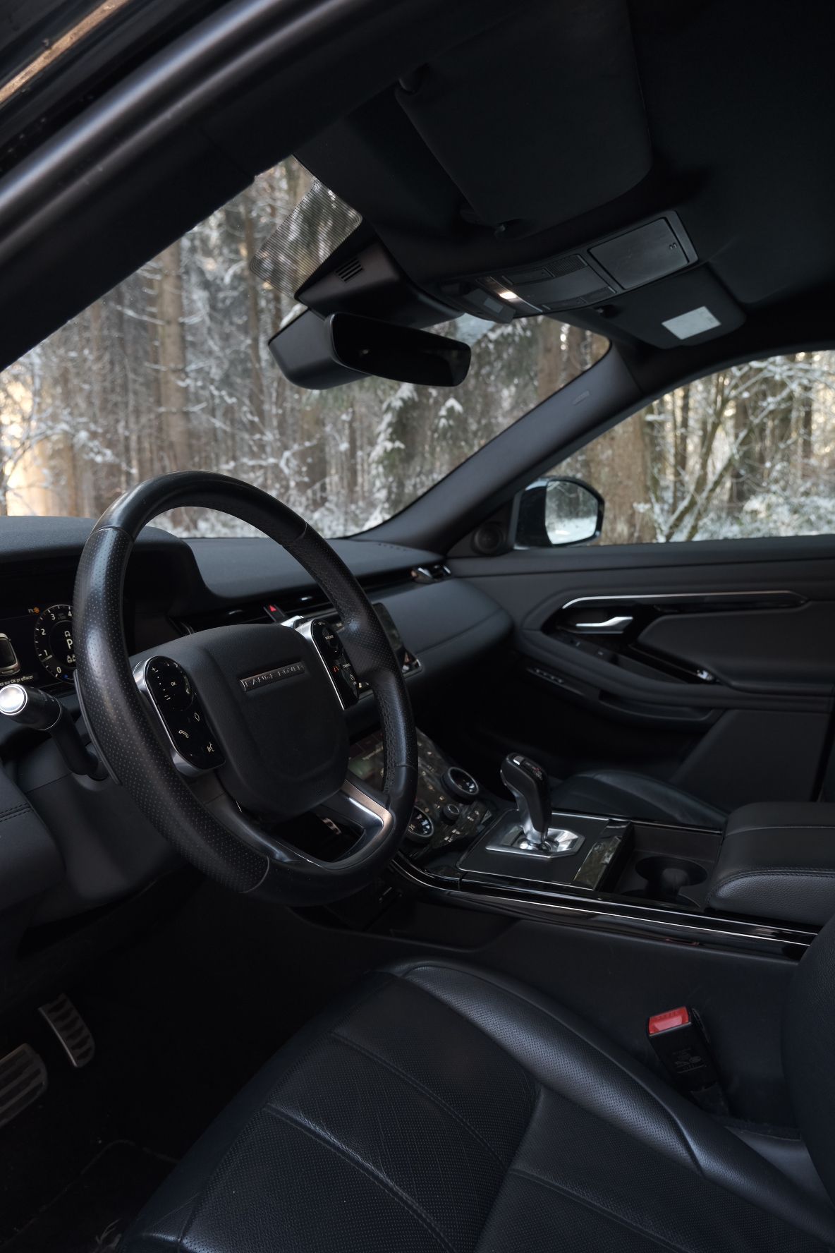 LAND ROVER Range Rover Evoque R-Dynamic P 200 SE AT9-image-8