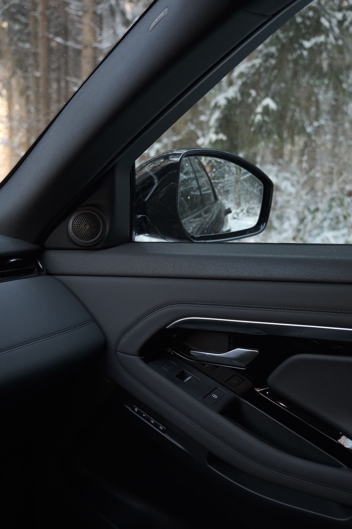 LAND ROVER Range Rover Evoque R-Dynamic P 200 SE AT9-image-12
