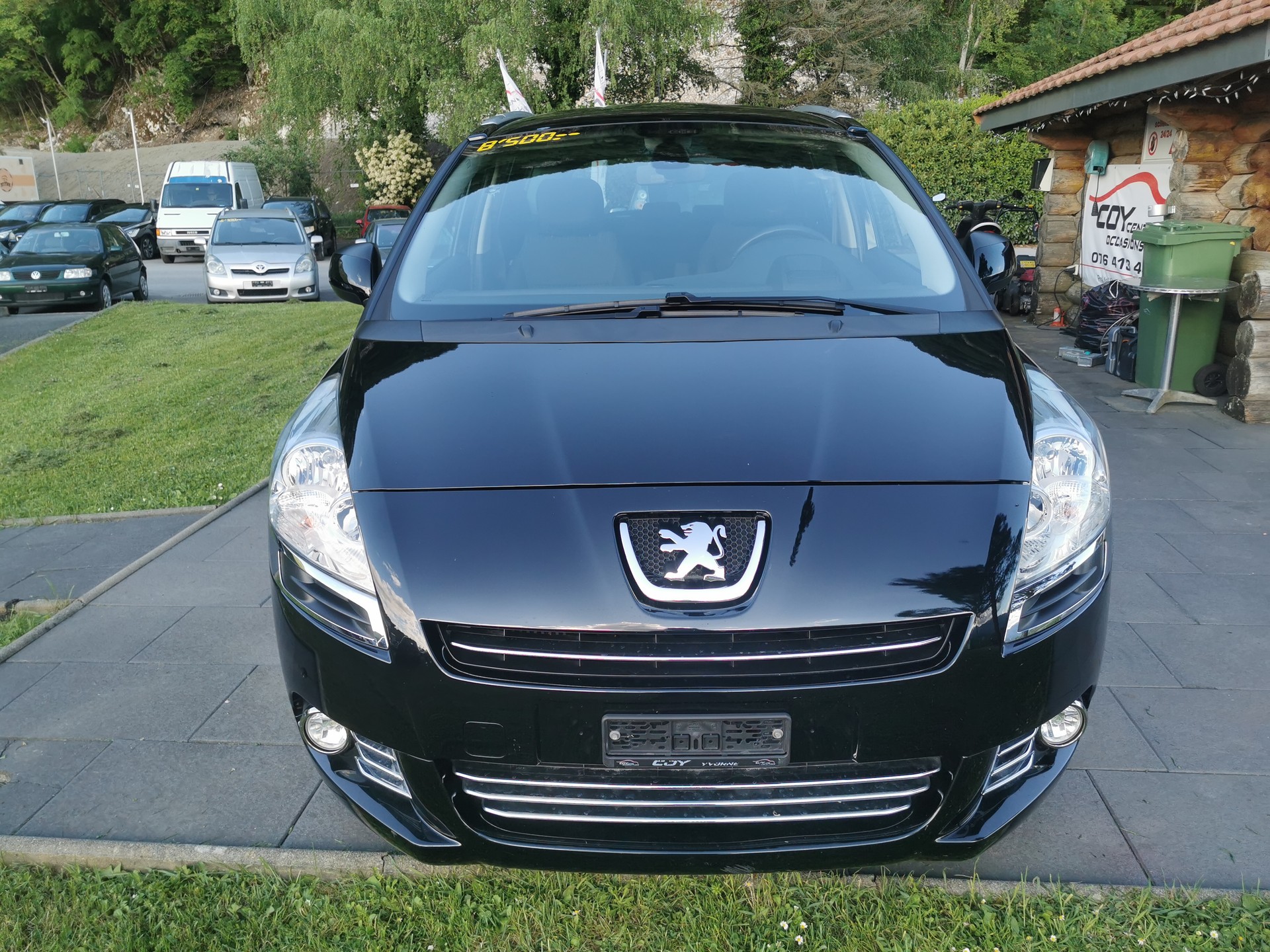 PEUGEOT 5008 1.6 16V T Family Automatic-image-10