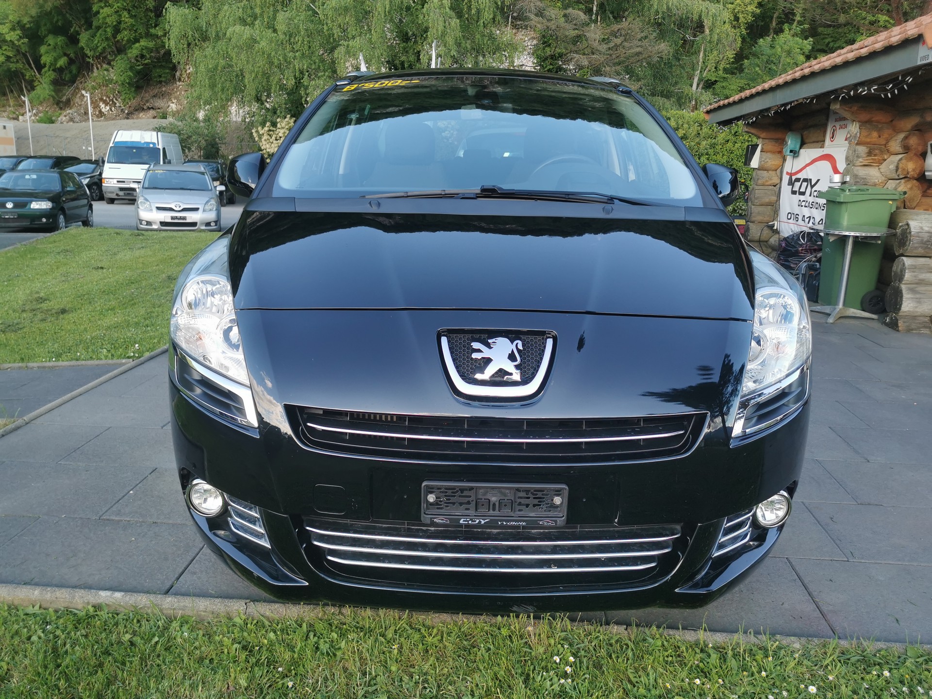 PEUGEOT 5008 1.6 16V T Family Automatic-image-9