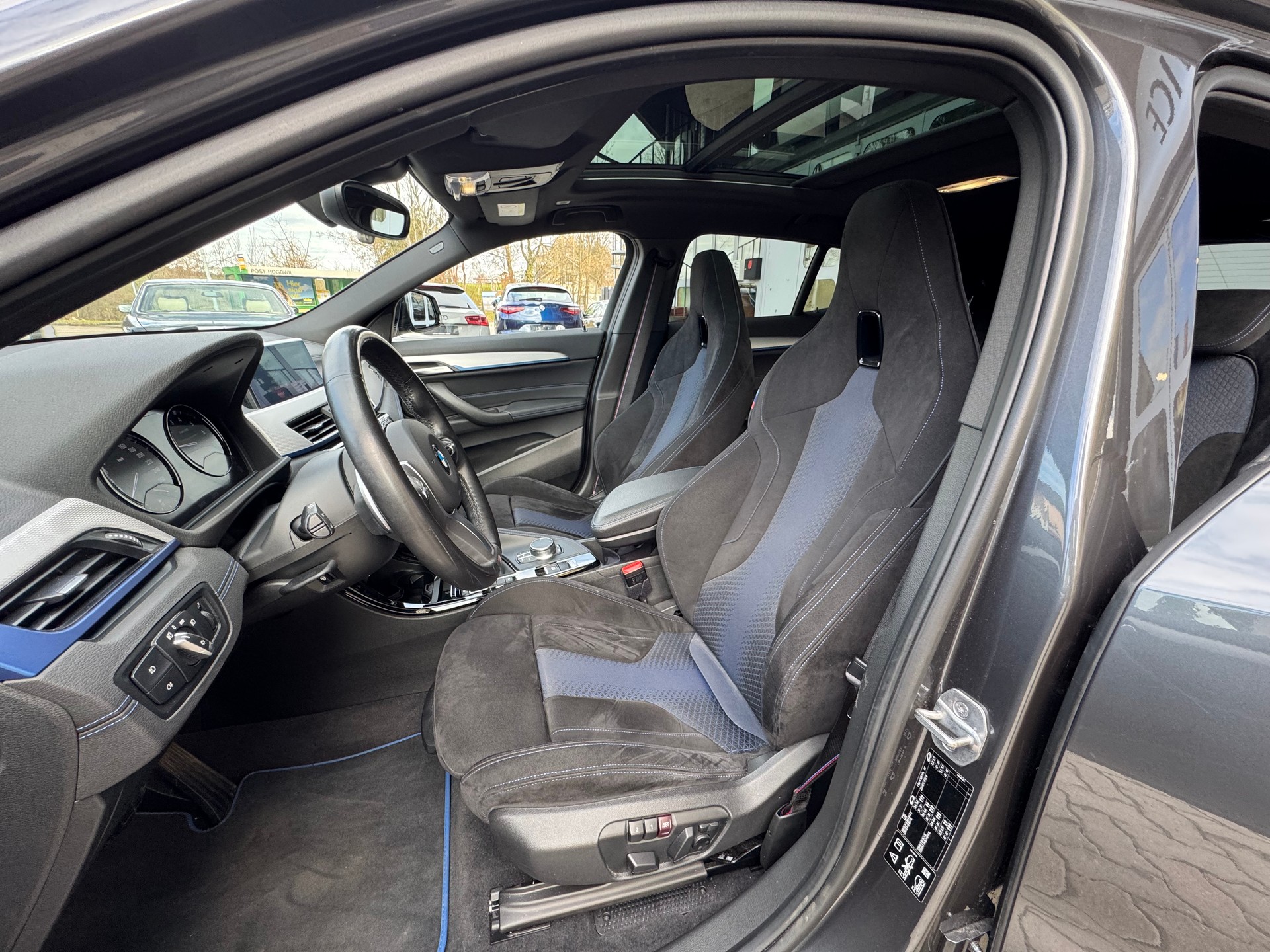 BMW X2 M35i Steptronic-image-6