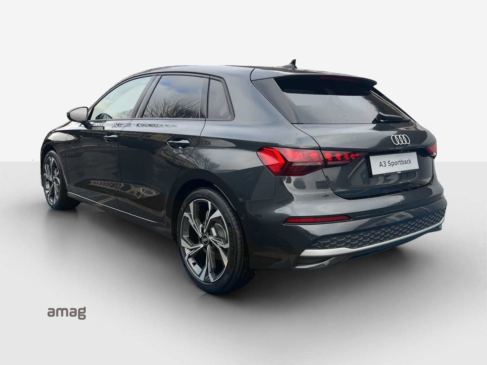 AUDI A3 Sportback 35 TFSI Attraction S-tronic-image-2