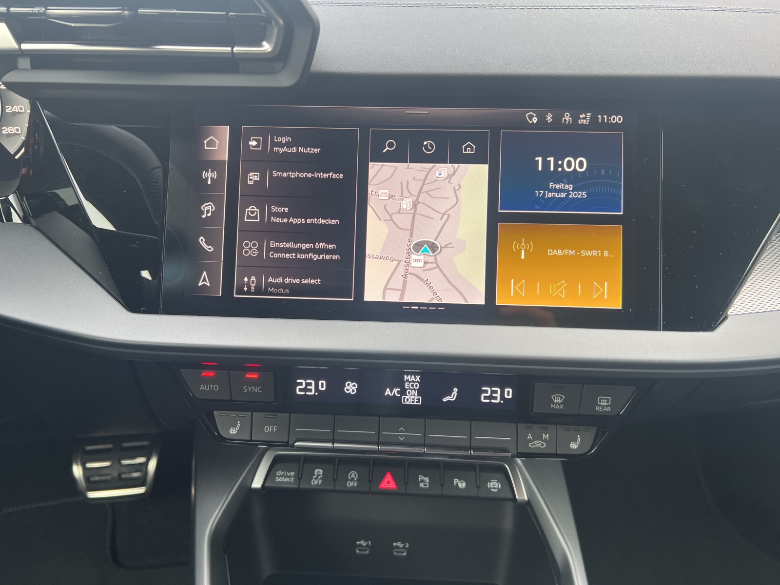 AUDI A3 Sportback 35 TFSI Attraction S-tronic-image-10