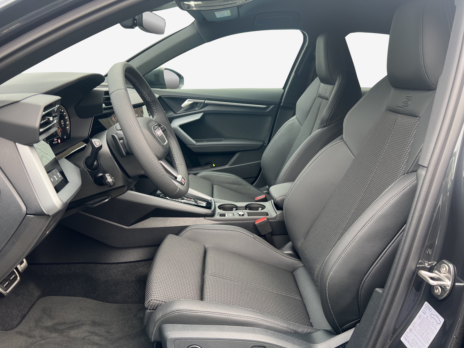 AUDI A3 Sportback 35 TFSI Attraction S-tronic-image-7