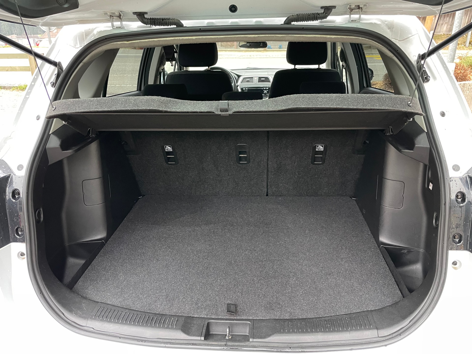 SUZUKI SX4 S-Cross 1.6 TD PizSulai 4WD TCSS-image-4