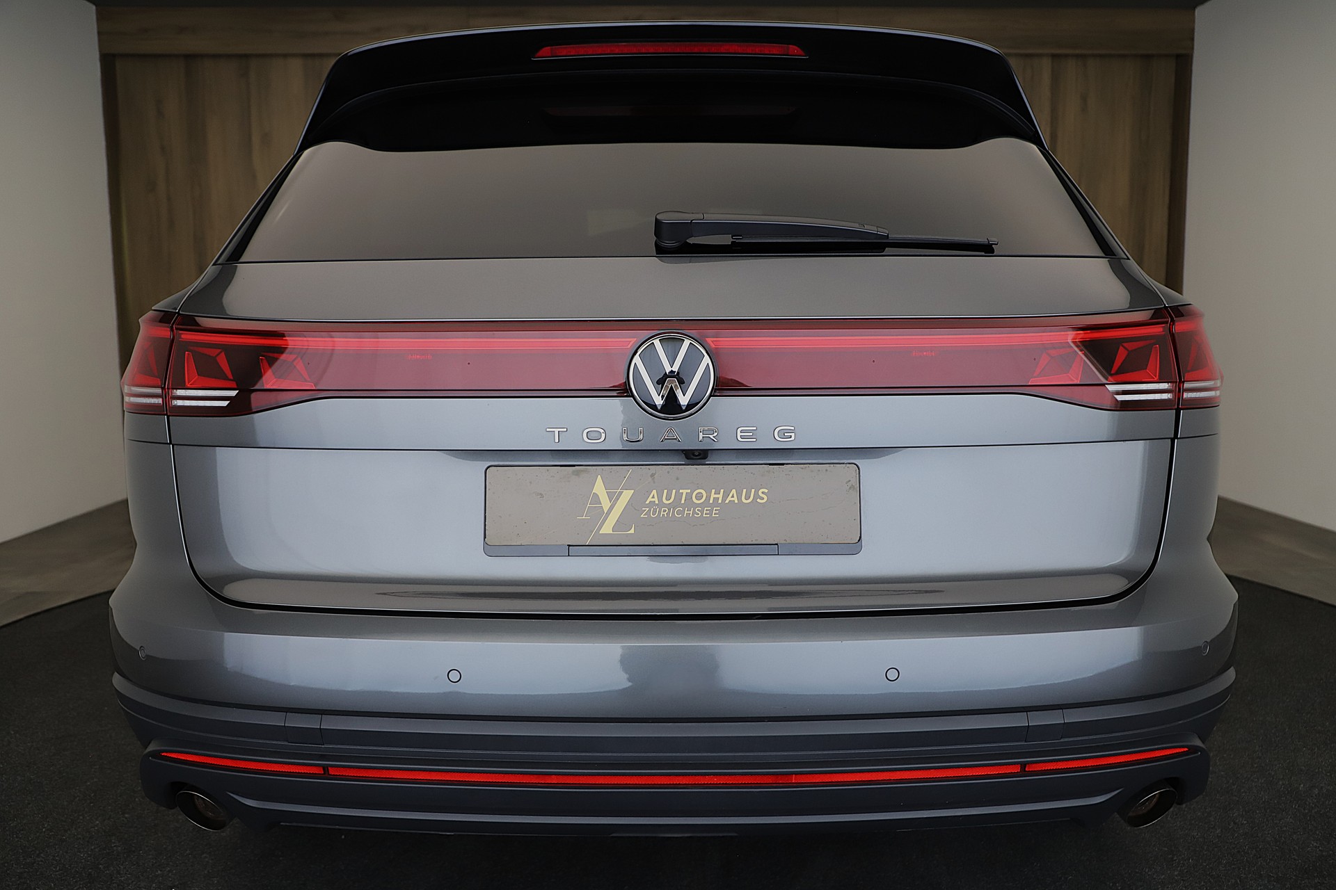 VW Touareg 3.0 TDI Tiptronic 231 PS 4Motion-image-3
