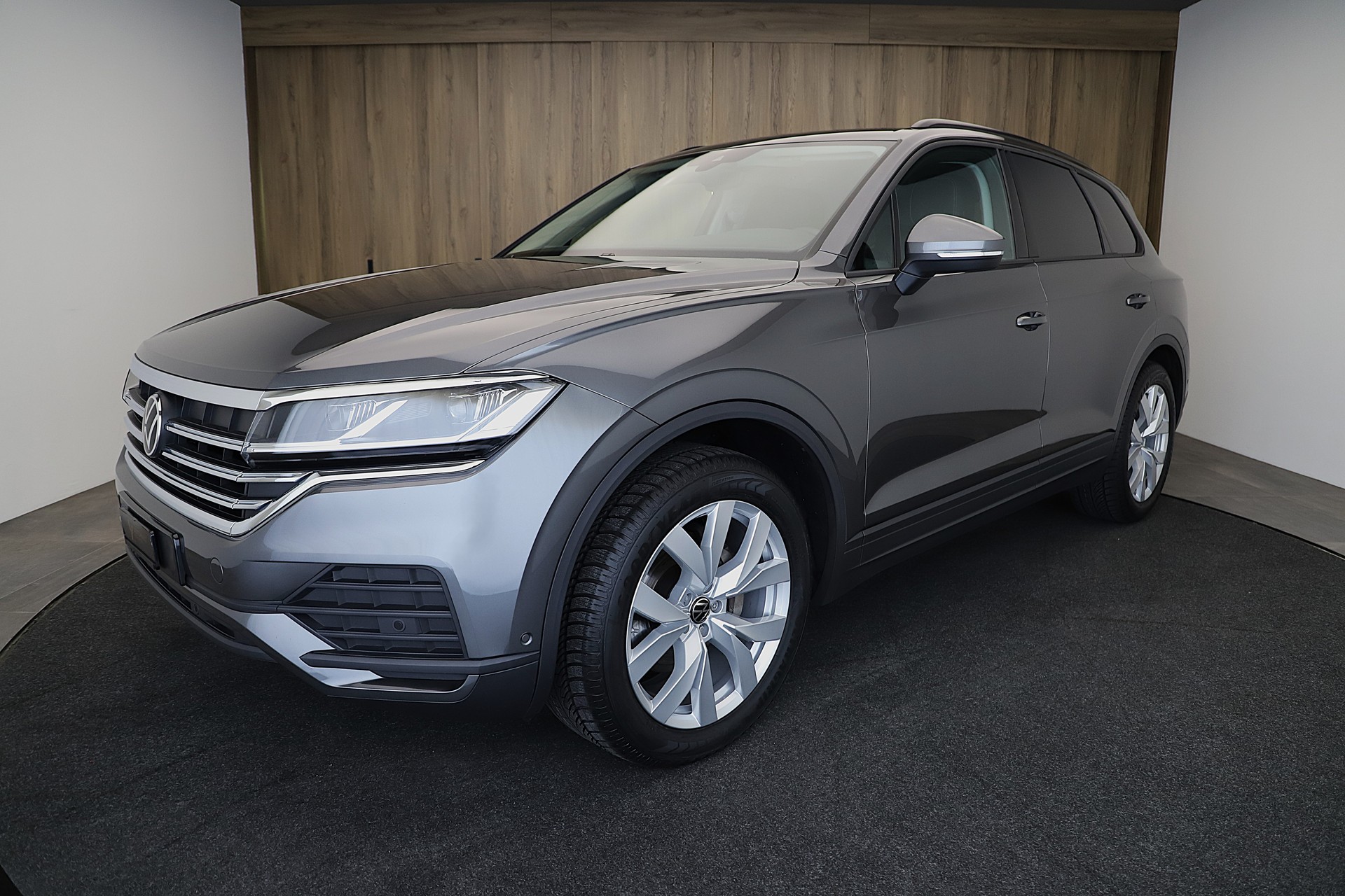VW Touareg 3.0 TDI Tiptronic 231 PS 4Motion-image-0