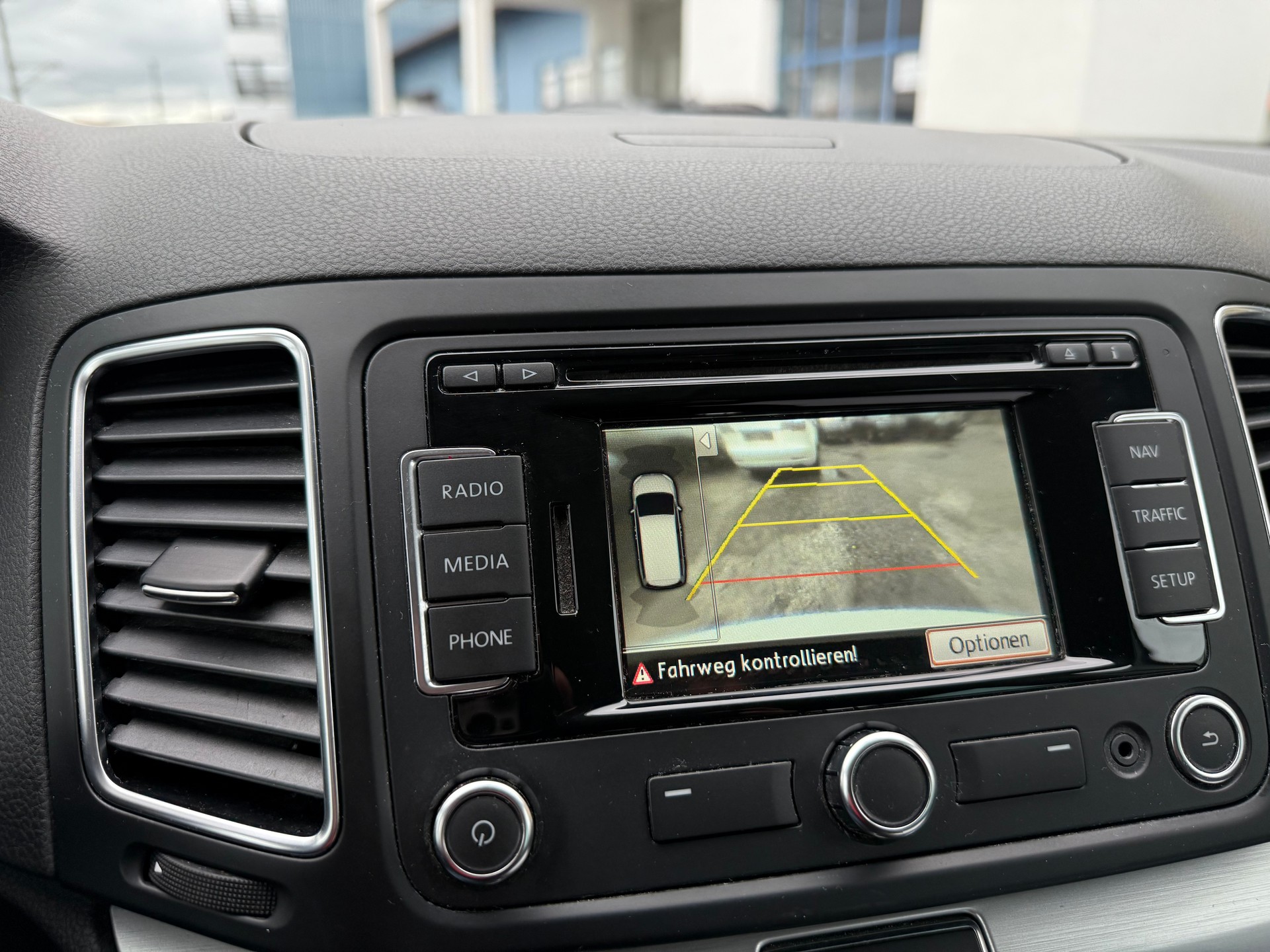 VW Sharan 1.4 TSI BMT Comfortline DSG-image-12