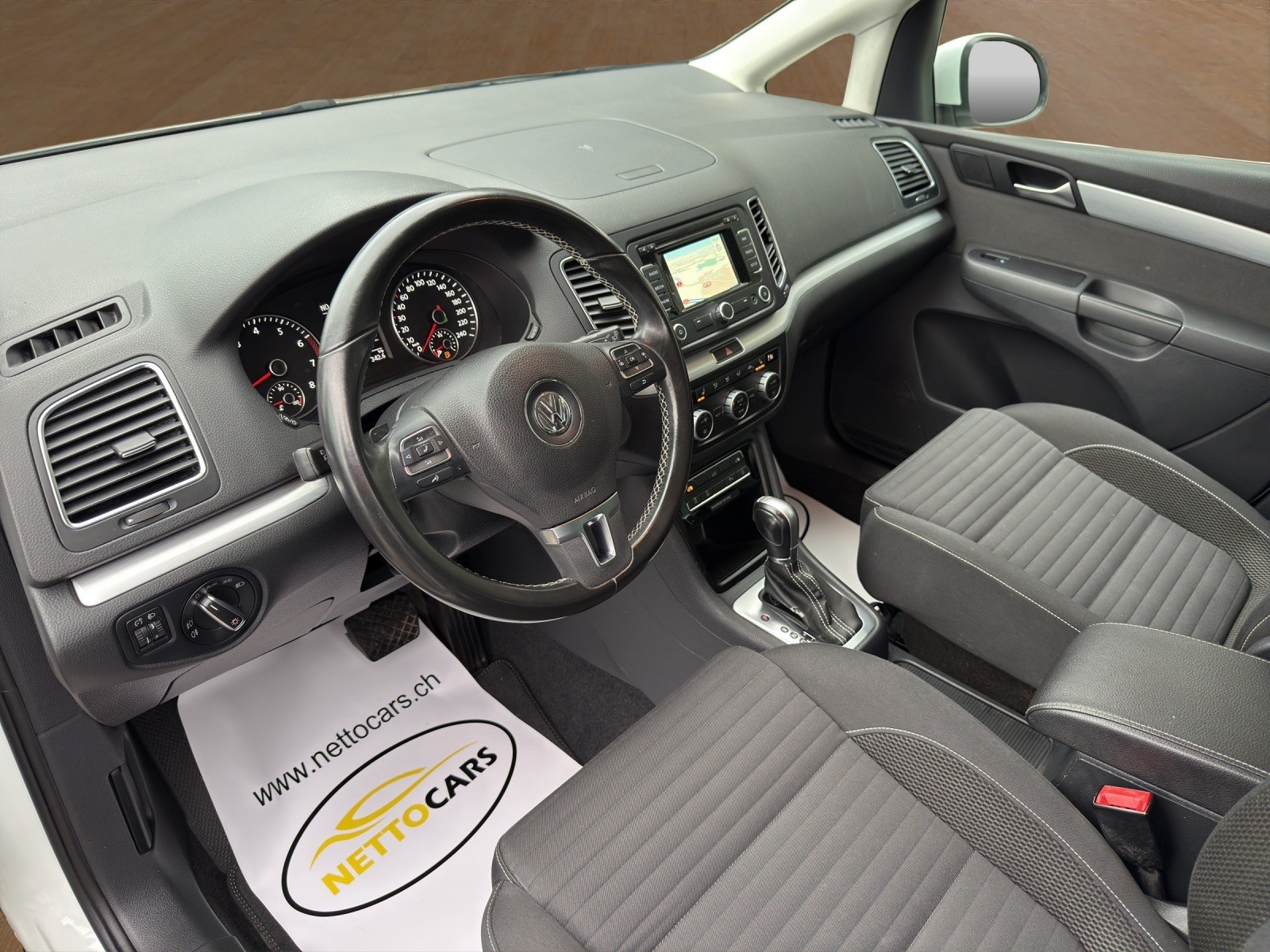 VW Sharan 1.4 TSI BMT Comfortline DSG-image-9