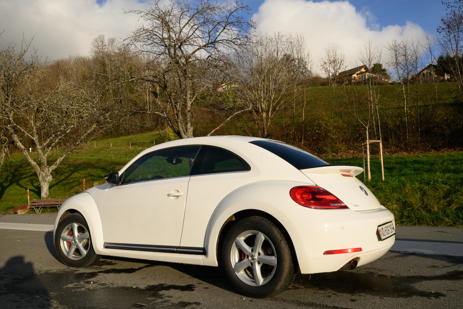 VW Beetle 2.0 TSI Sport DSG-image-1