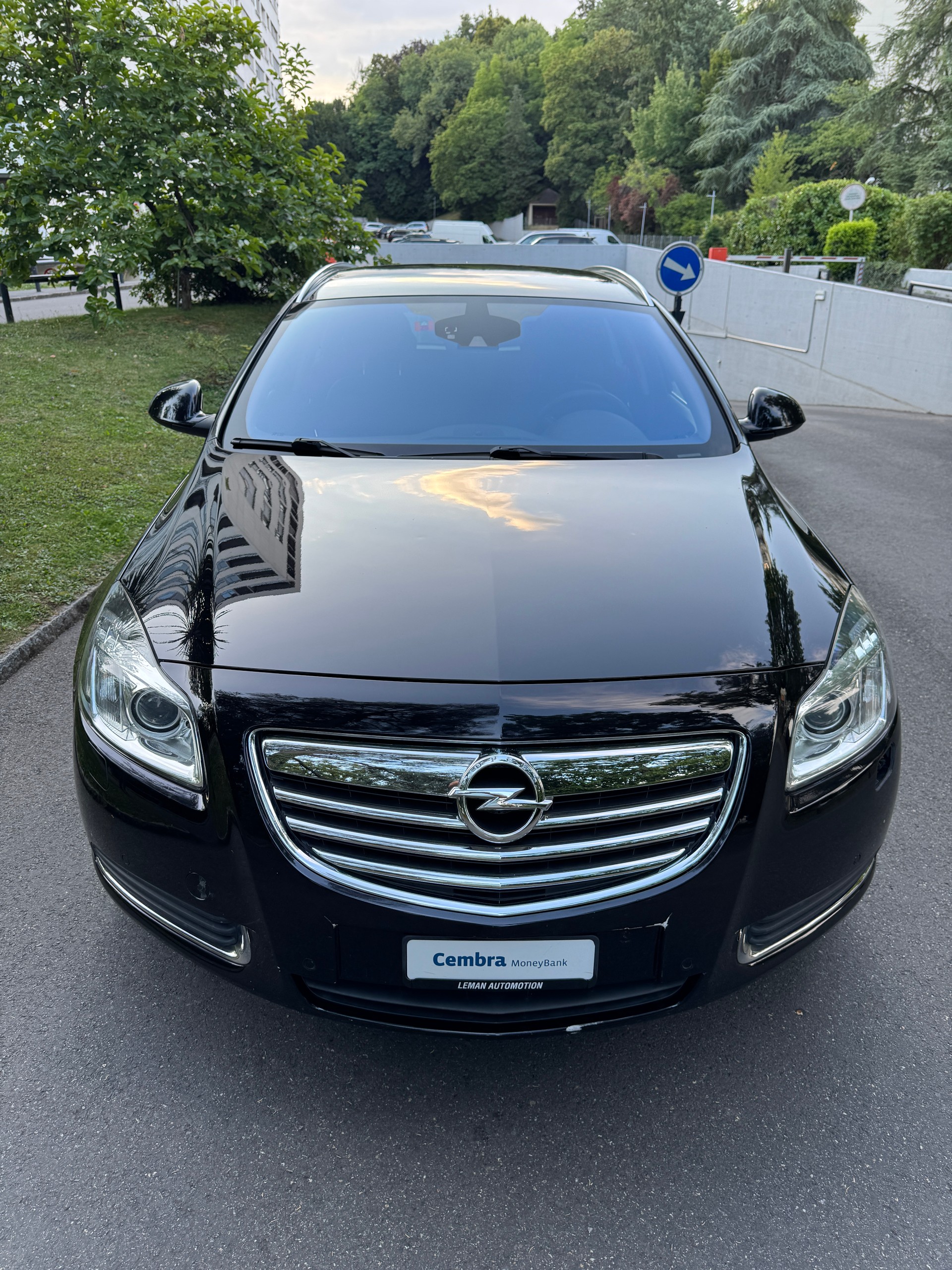 OPEL Insignia Sports Tourer 2.0 Turbo Automatic-image-2