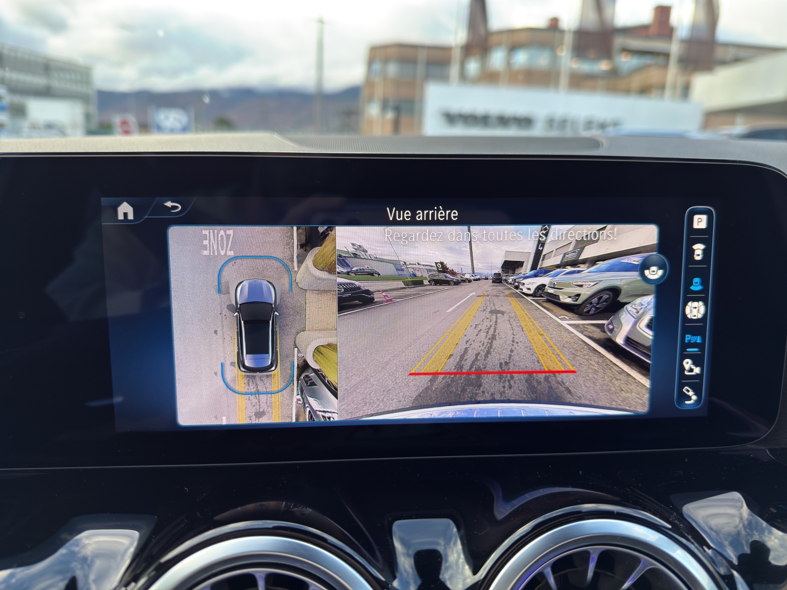 MERCEDES-BENZ GLA 220 4Matic 8G-DCT-image-19