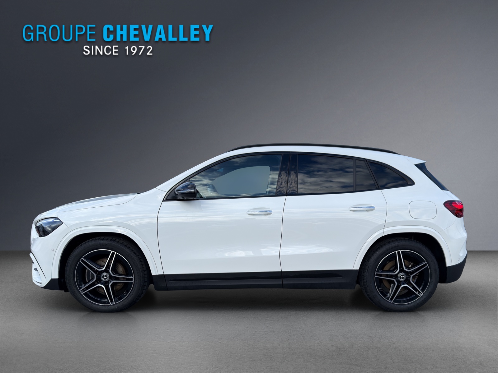 MERCEDES-BENZ GLA 220 4Matic 8G-DCT-image-2