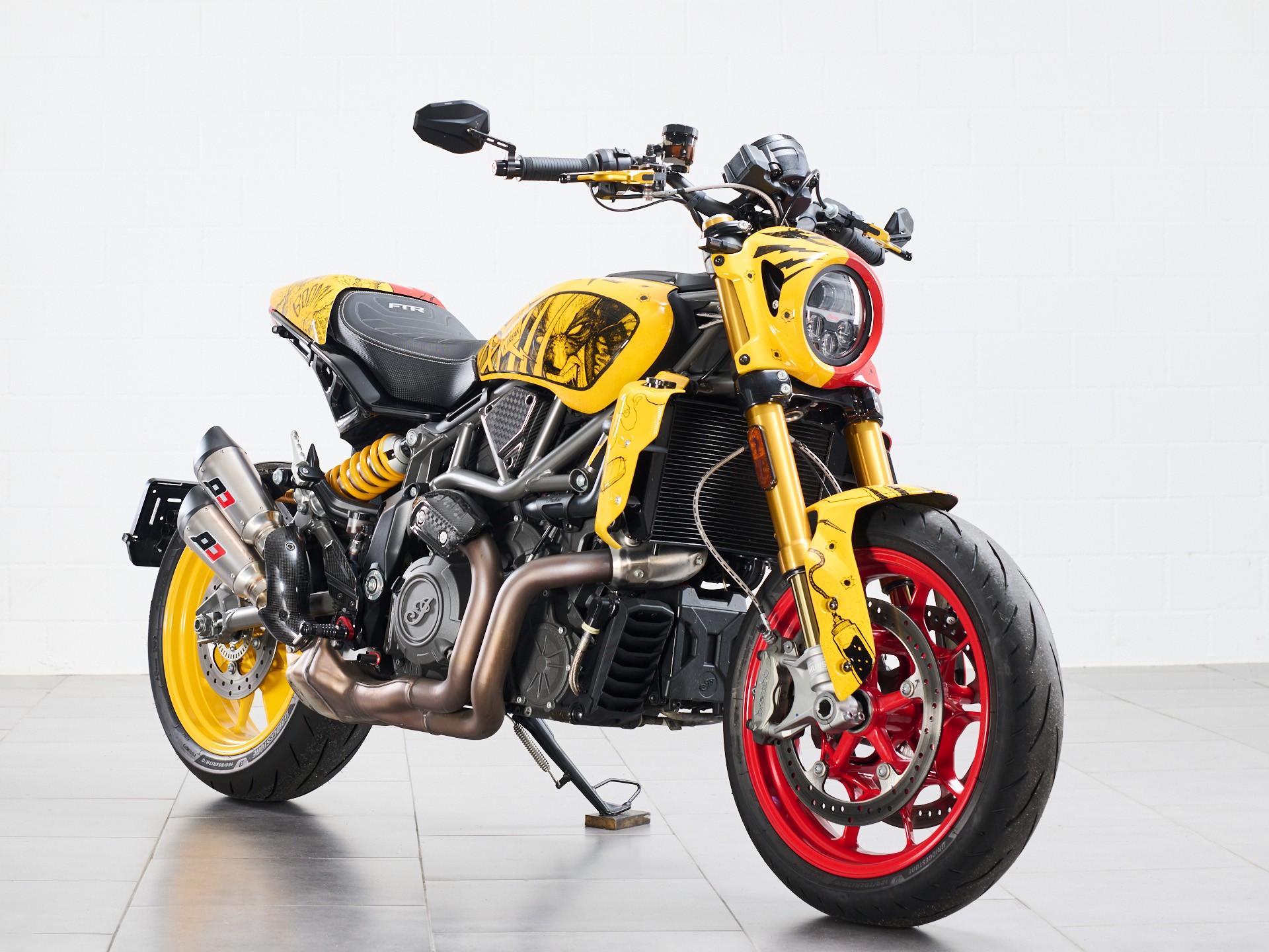INDIAN FTR R Carbon-showroom-element-1