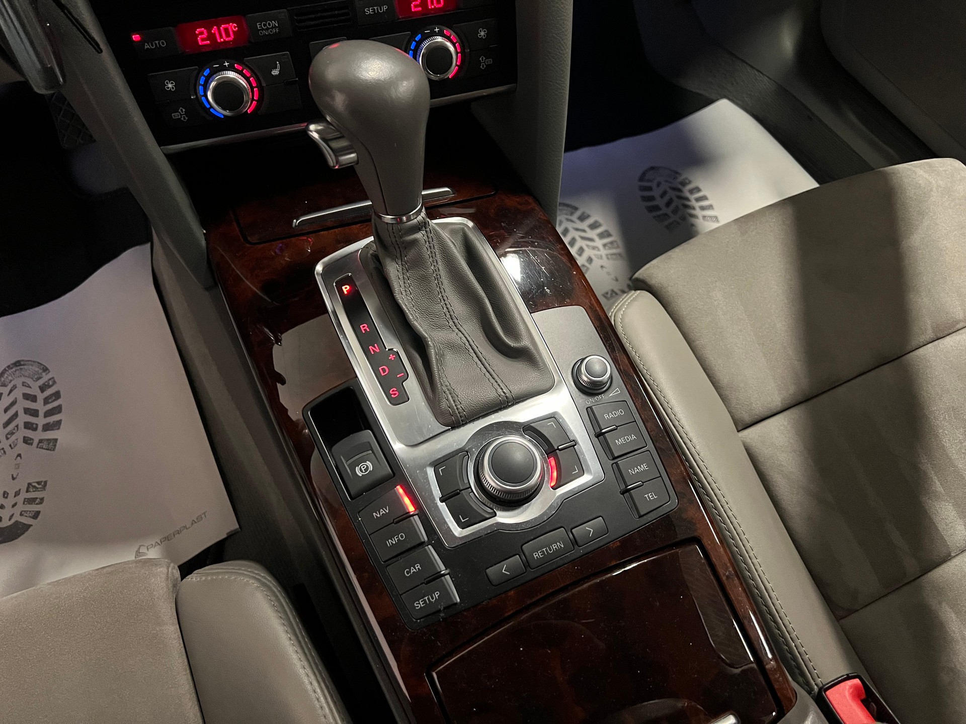 AUDI A6 Limousine 3.2 V6 FSI quattro-image-26