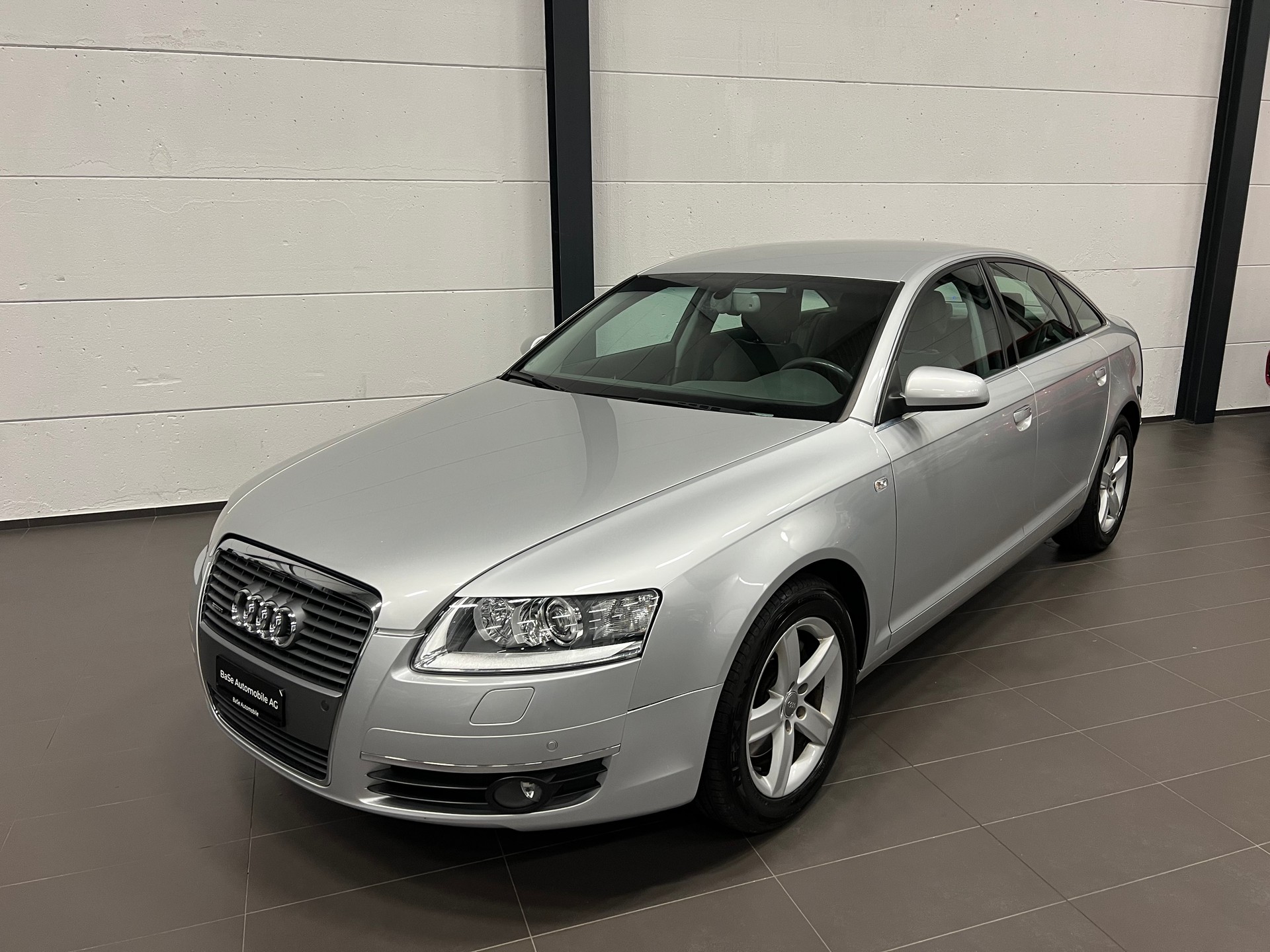 AUDI A6 Limousine 3.2 V6 FSI quattro-image-0